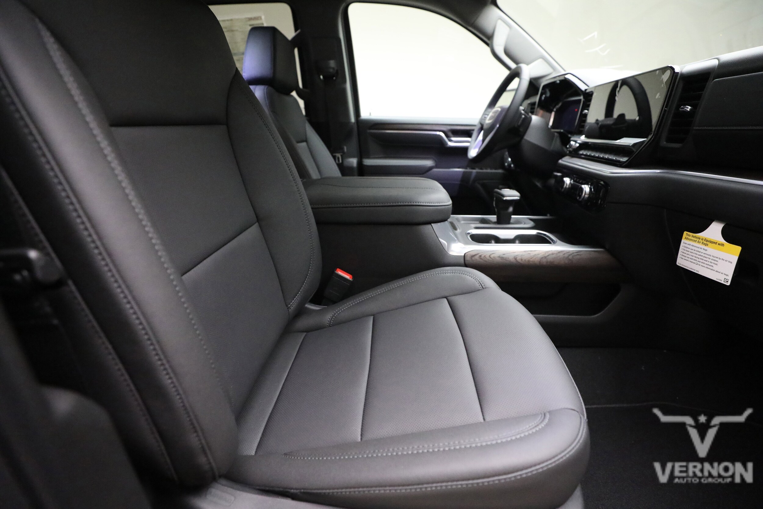 2026 GMC Sierra 1500 SLT - Photo 11