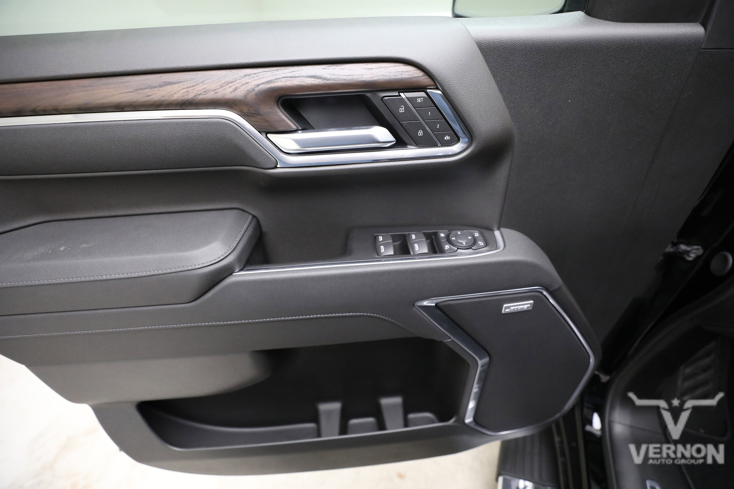 2026 GMC Sierra 1500 SLT - Photo 19