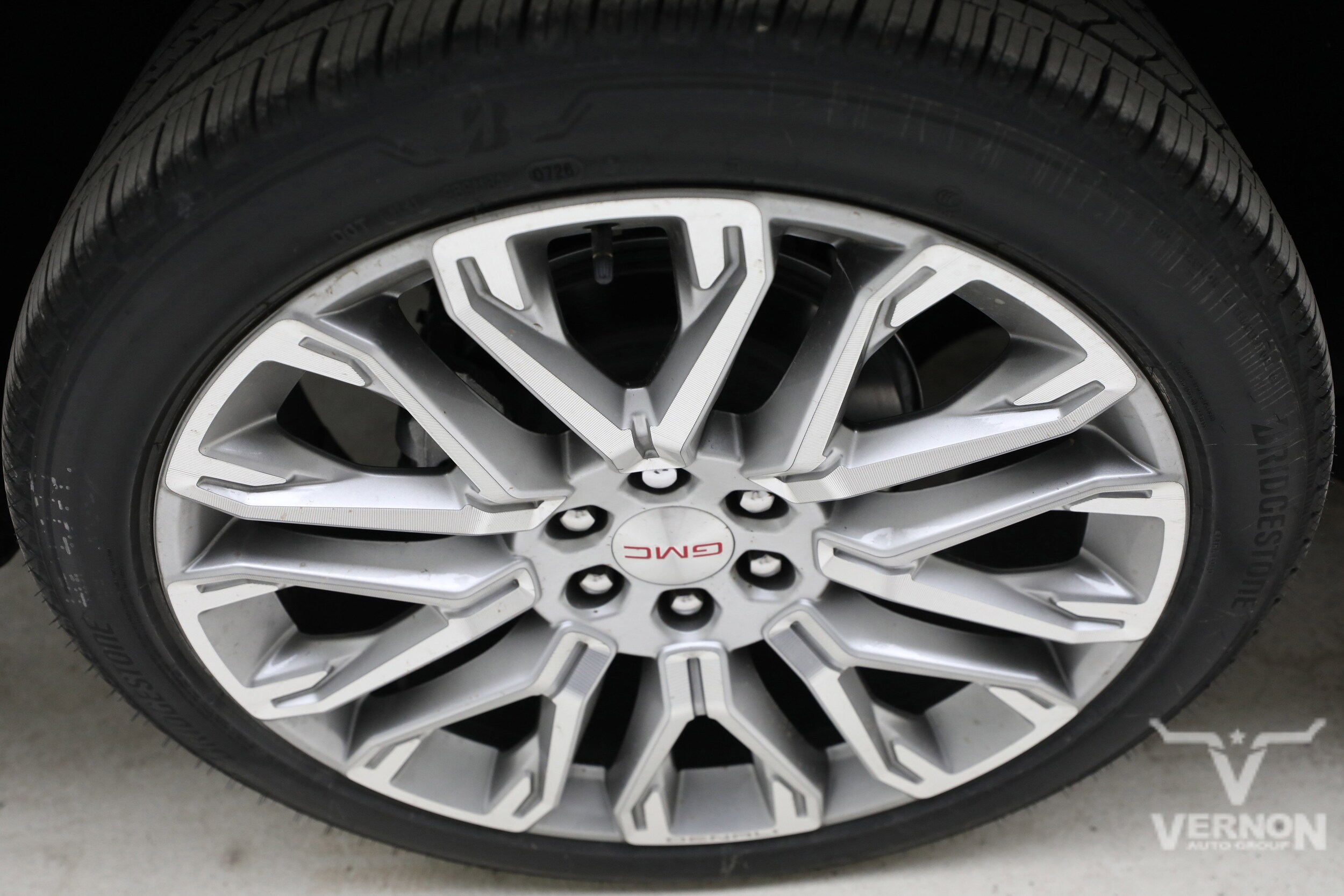 2026 GMC Yukon Denali - Photo 33