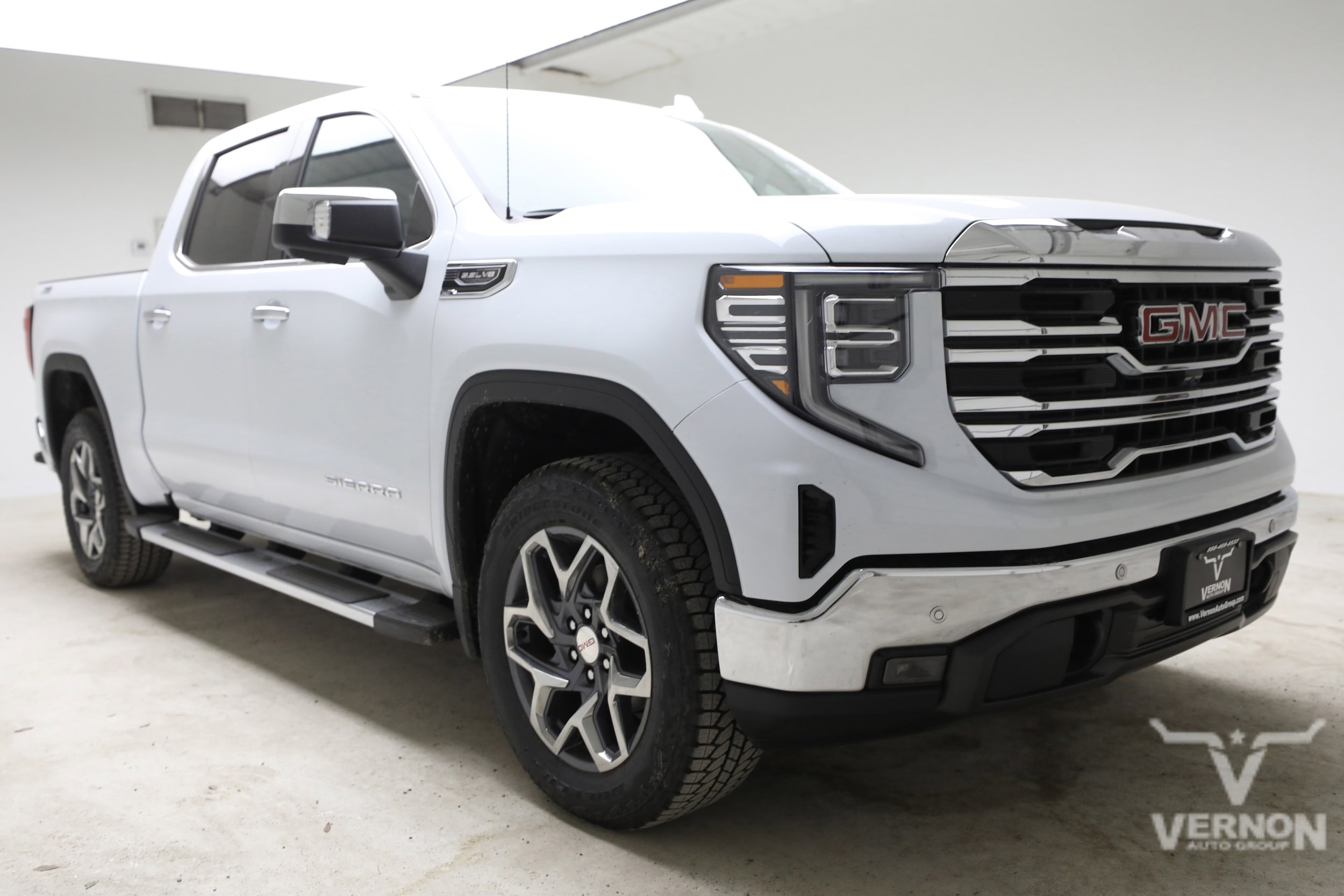 2026 GMC Sierra 1500 SLT - Photo 7