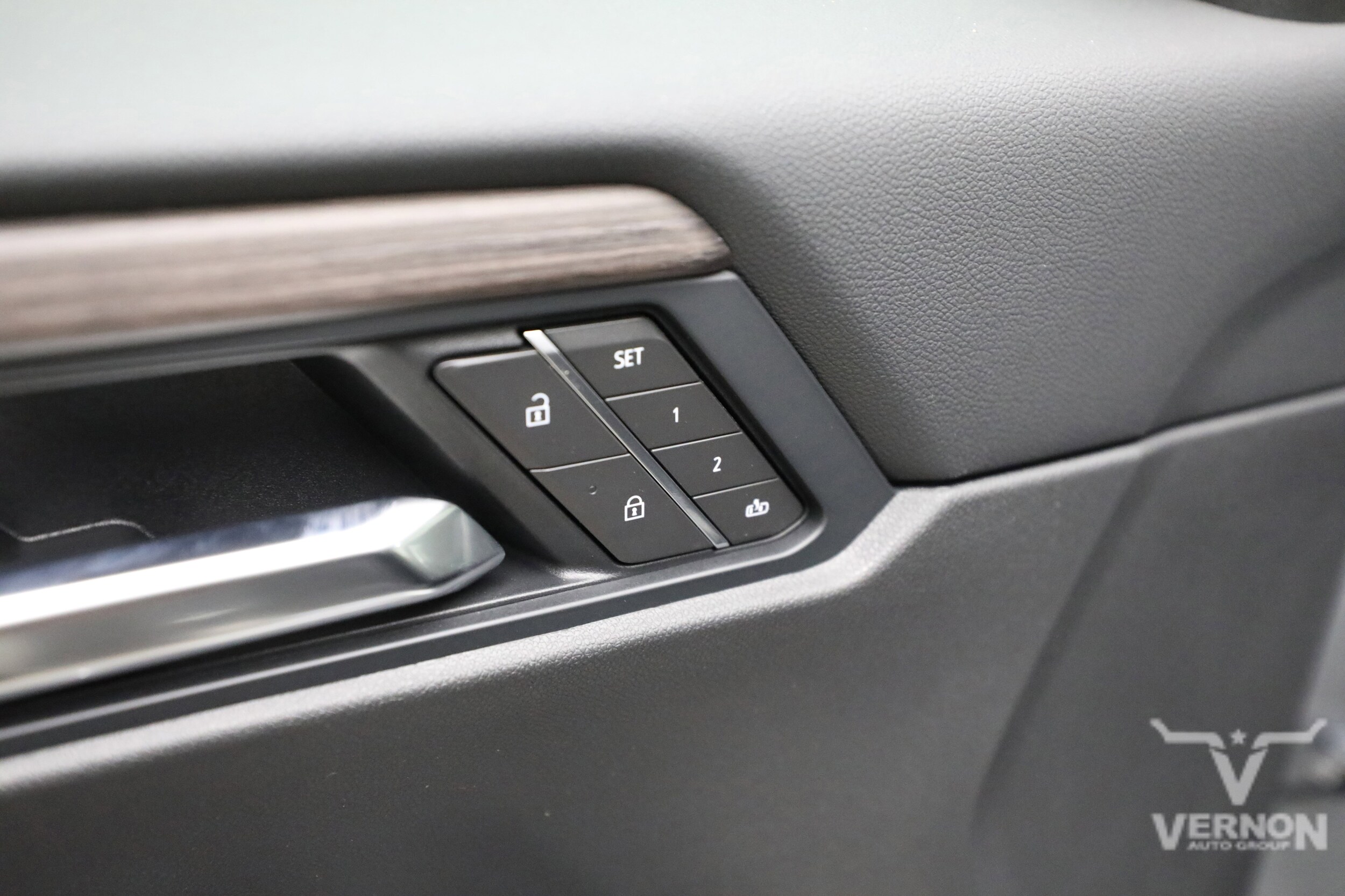 2026 GMC Acadia Denali - Photo 18