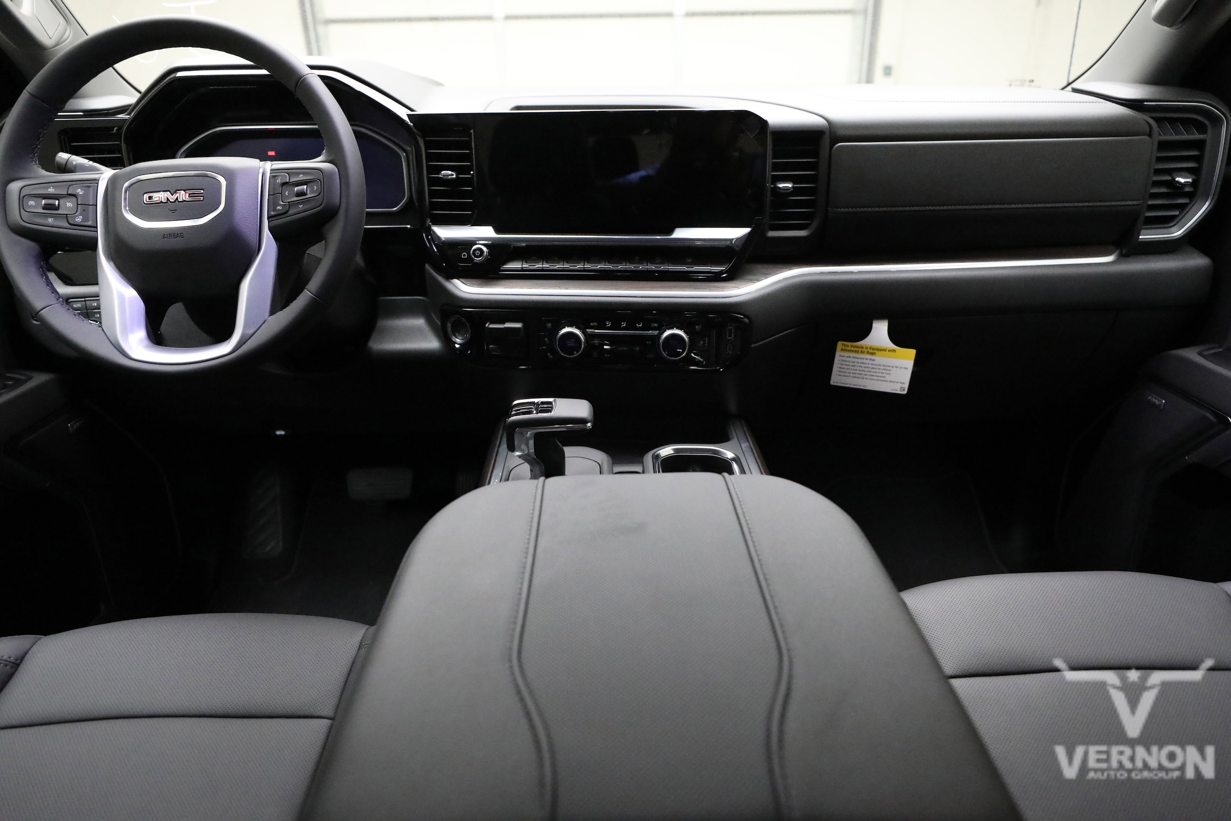 2026 GMC Sierra 1500 SLT - Photo 13
