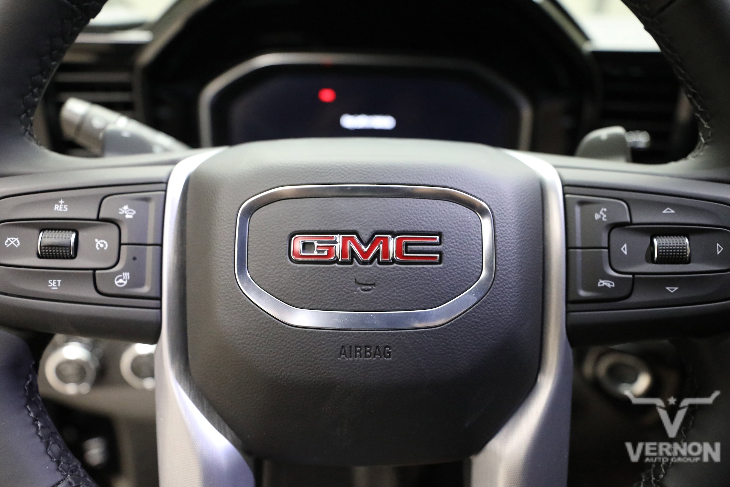 2026 GMC Sierra 1500 SLT - Photo 23