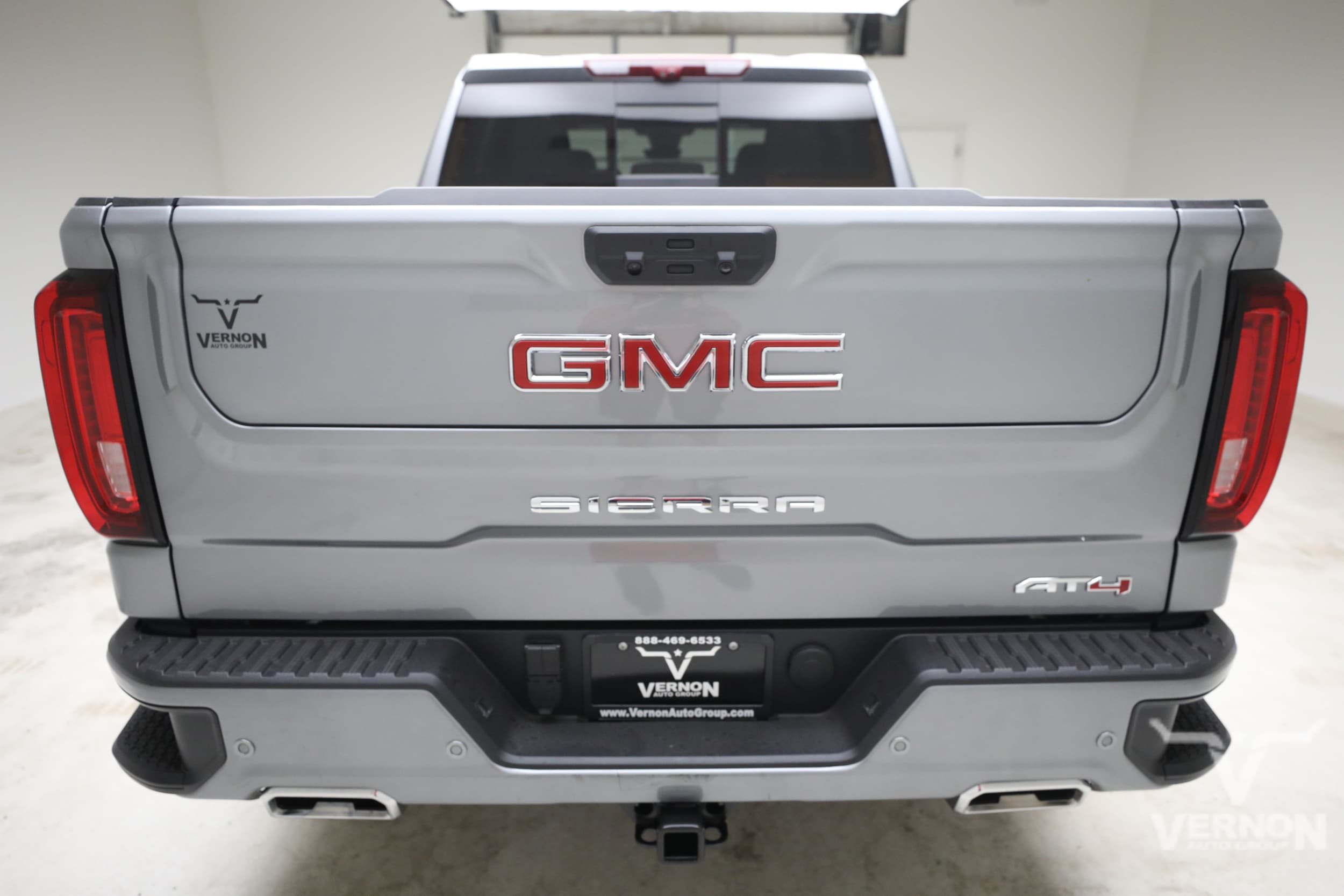 2026 GMC Sierra 1500 AT4 - Photo 4