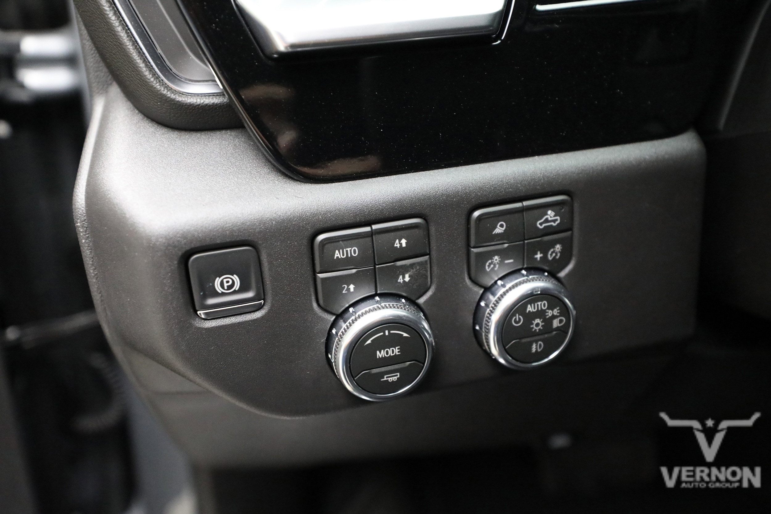 2026 GMC Sierra 1500 SLT - Photo 16