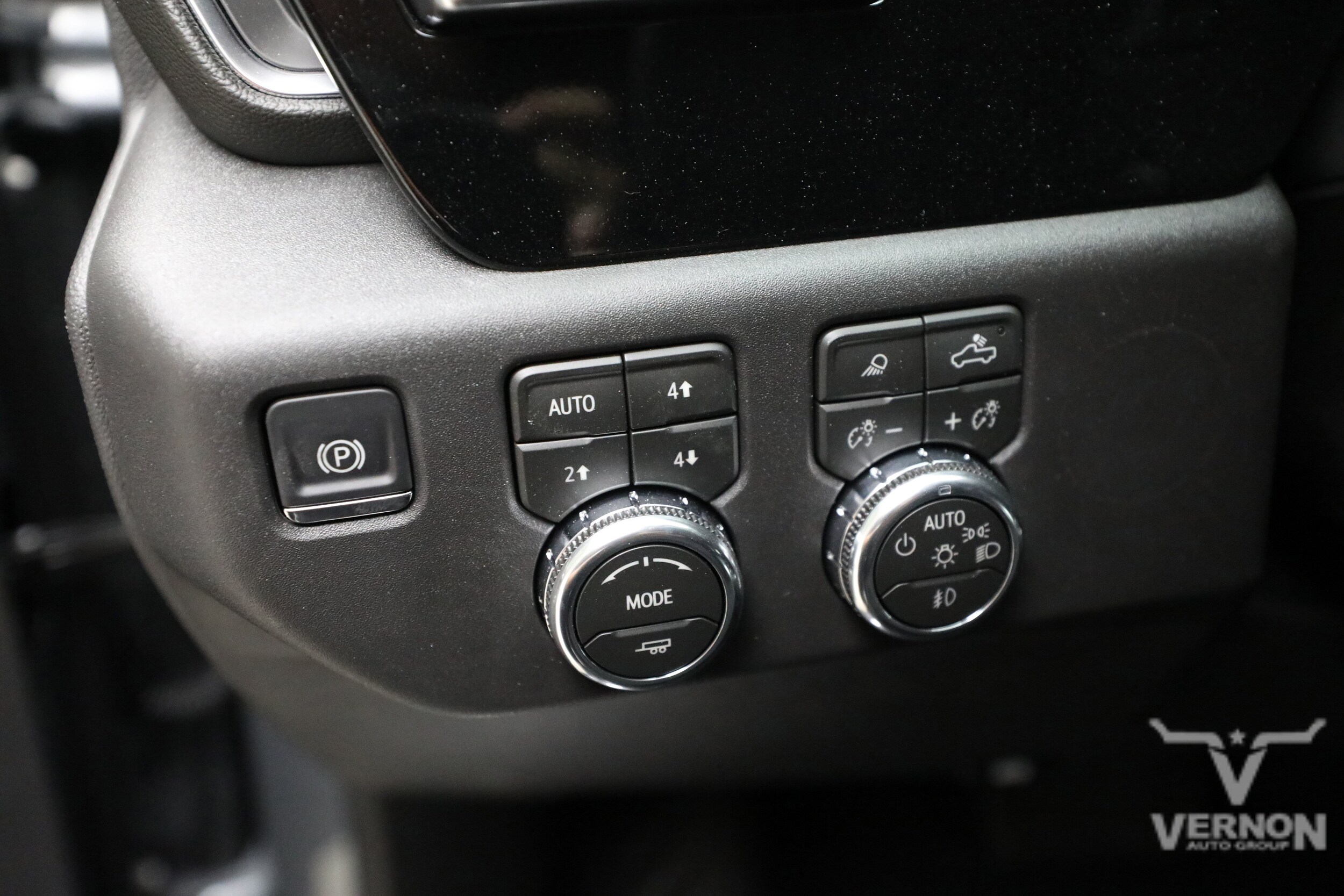 2026 GMC Sierra 1500 SLT - Photo 17