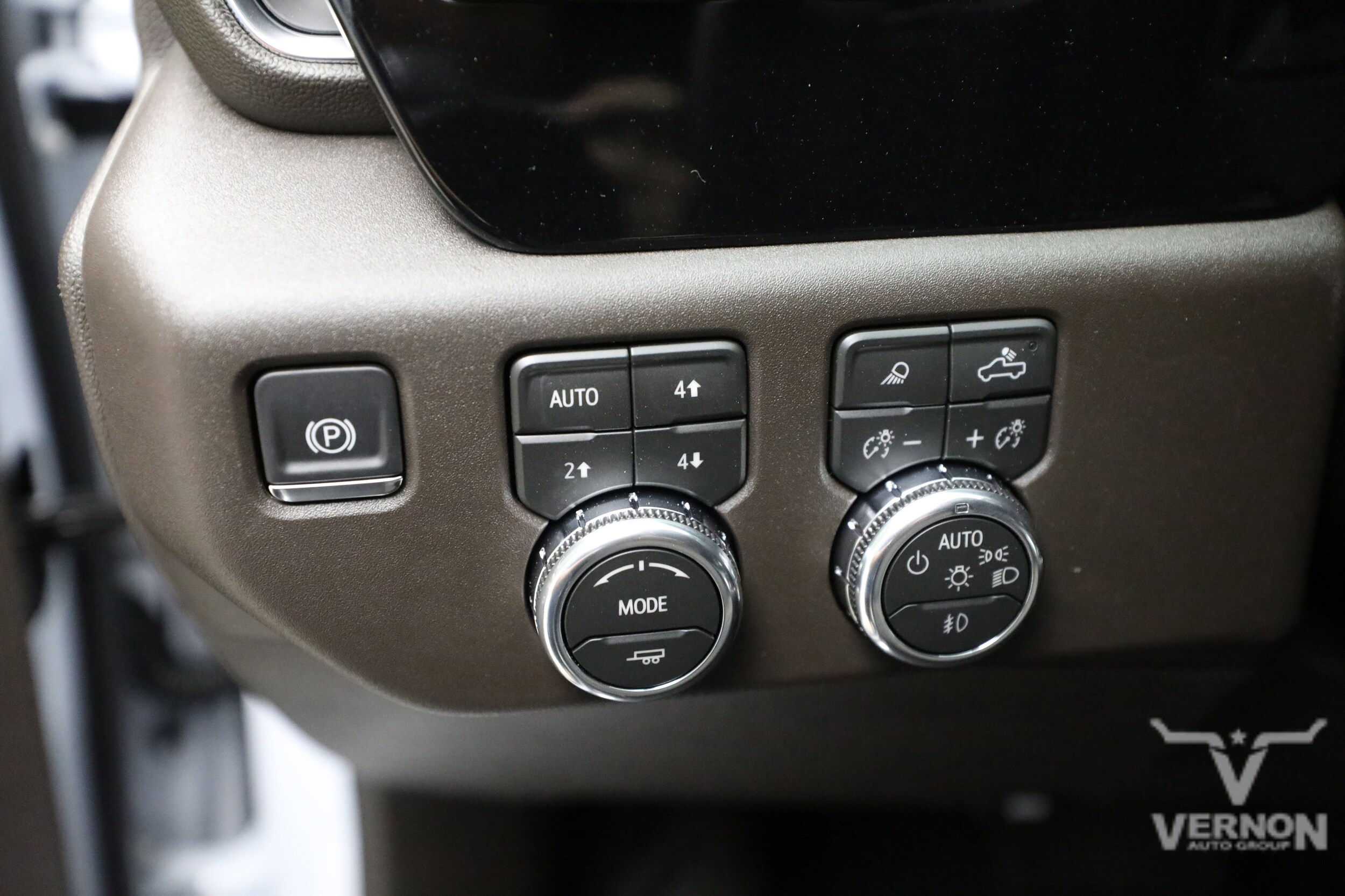 2026 GMC Sierra 1500 SLT - Photo 17