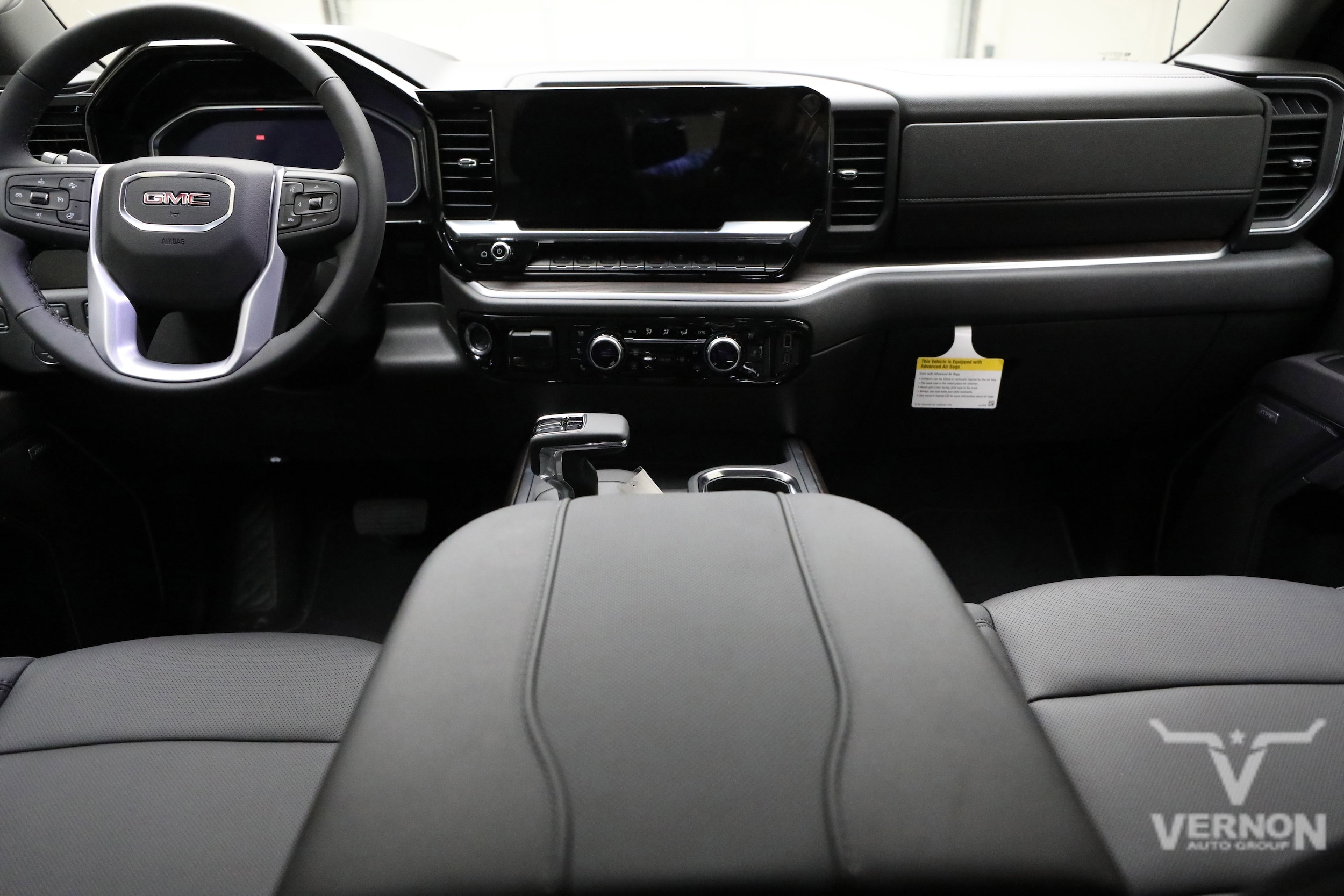 2026 GMC Sierra 1500 SLT - Photo 13