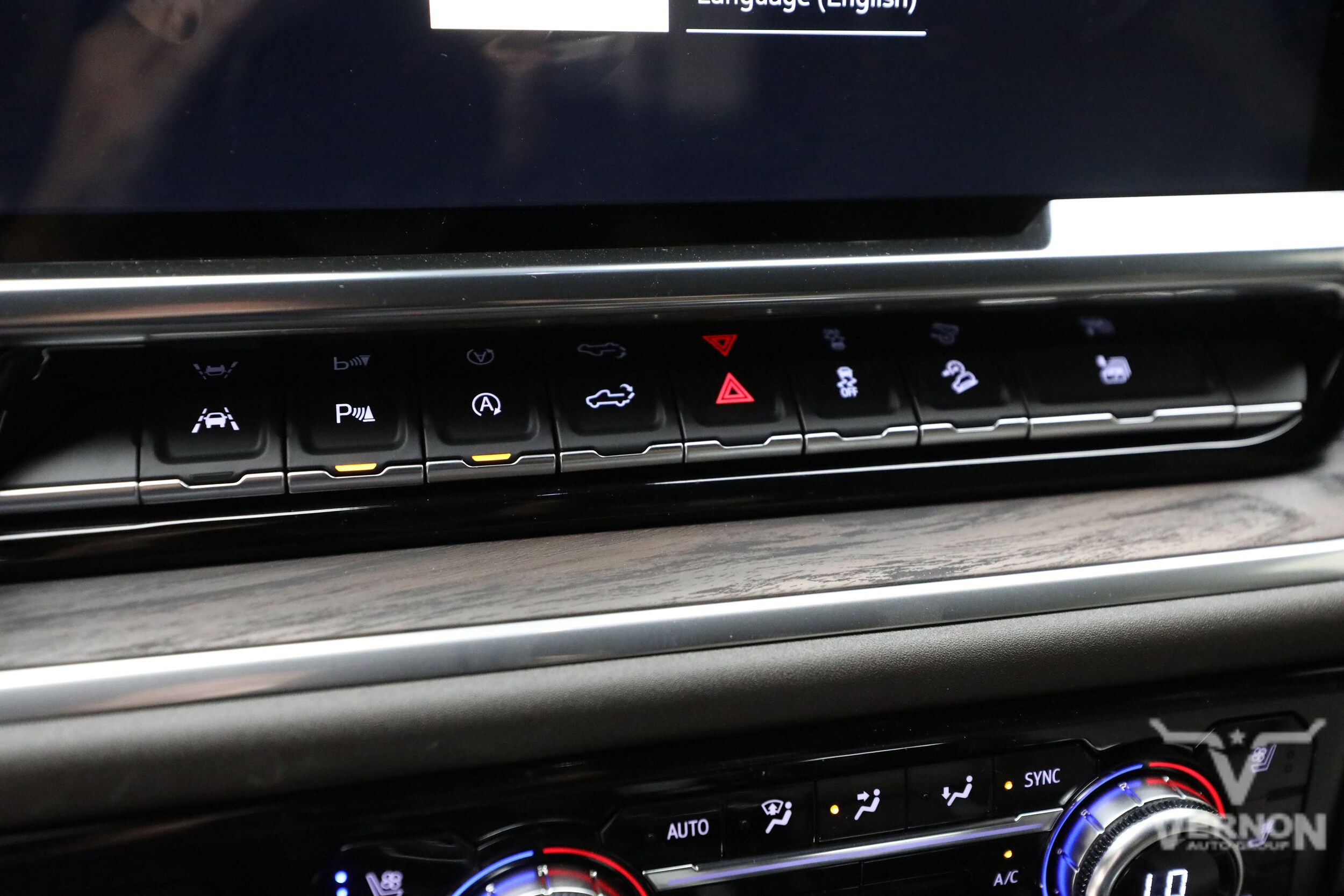 2026 GMC Sierra 1500 SLT - Photo 23
