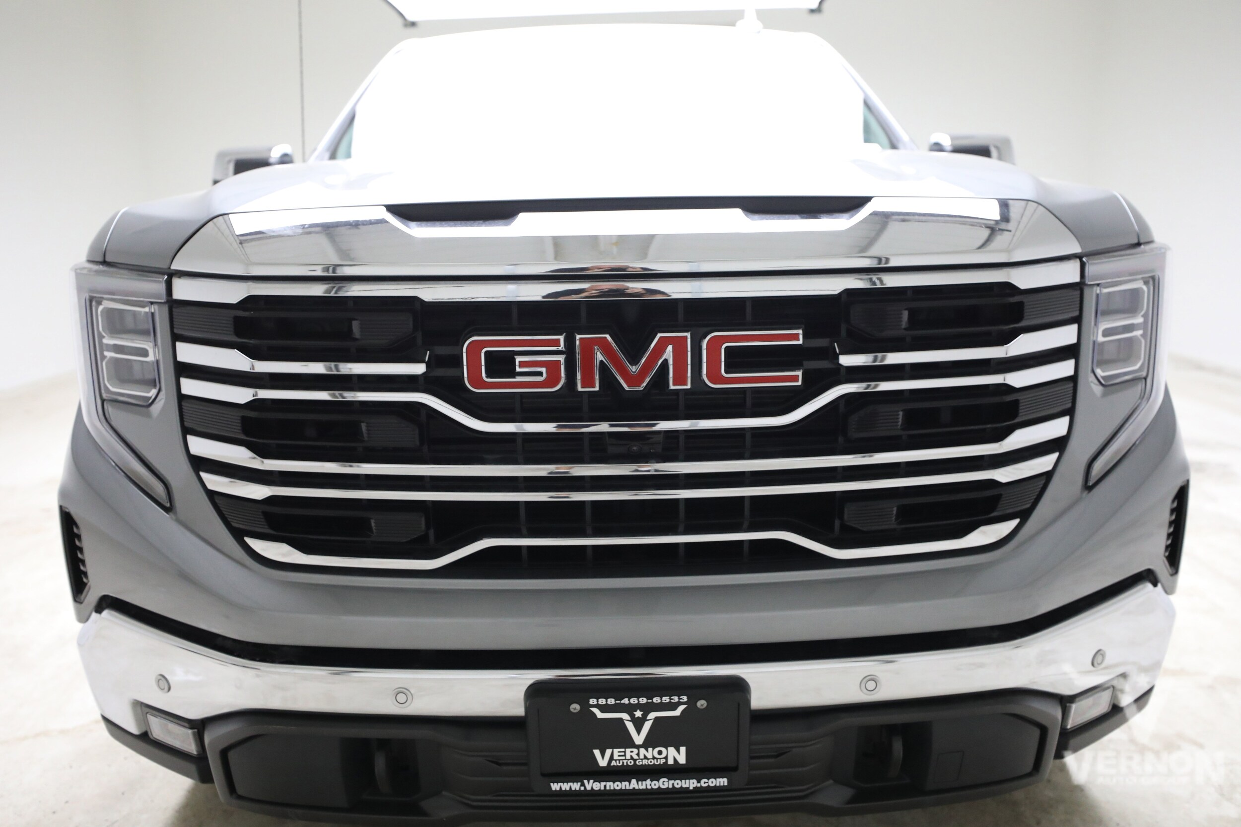 2026 GMC Sierra 1500 SLT - Photo 8