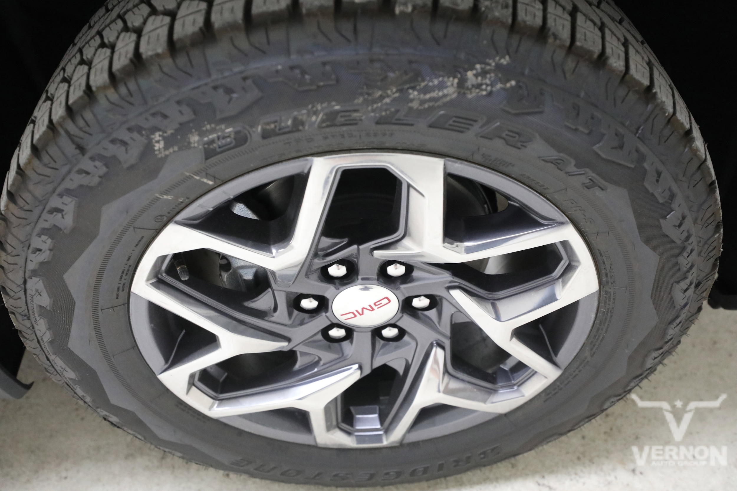 2026 GMC Sierra 1500 SLT - Photo 34