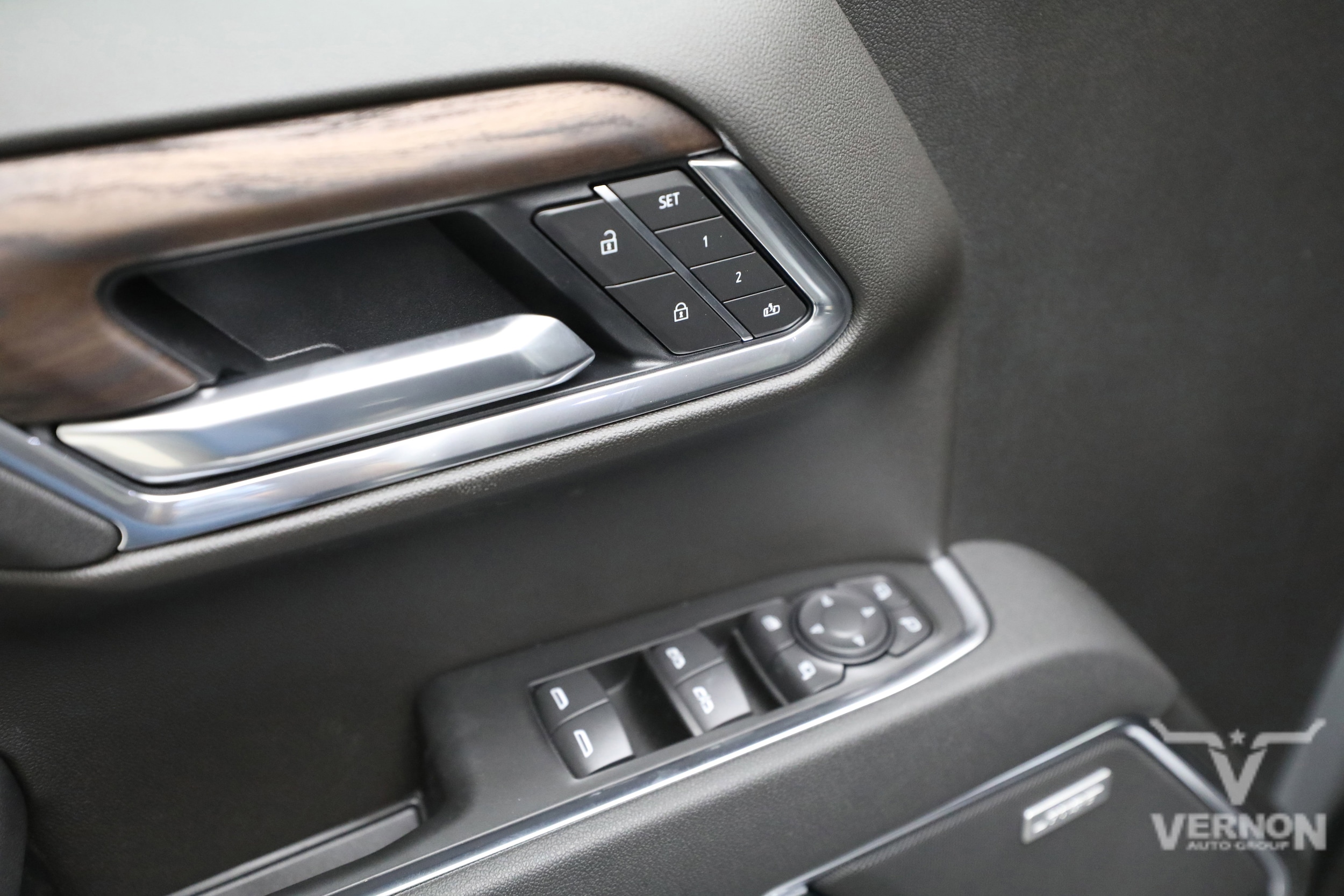 2026 GMC Sierra 1500 SLT - Photo 17