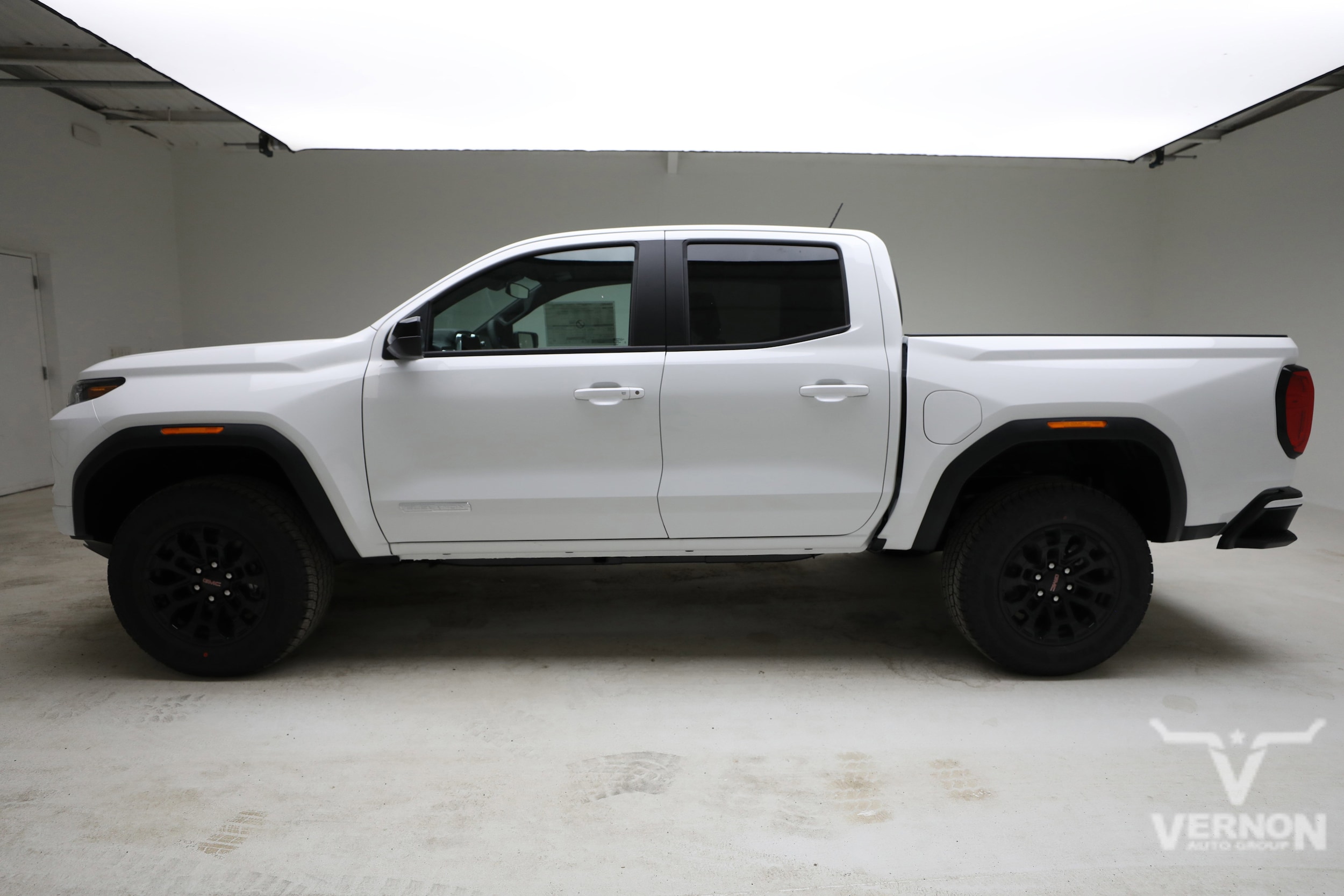 2026 GMC Canyon Elevation - Photo 2