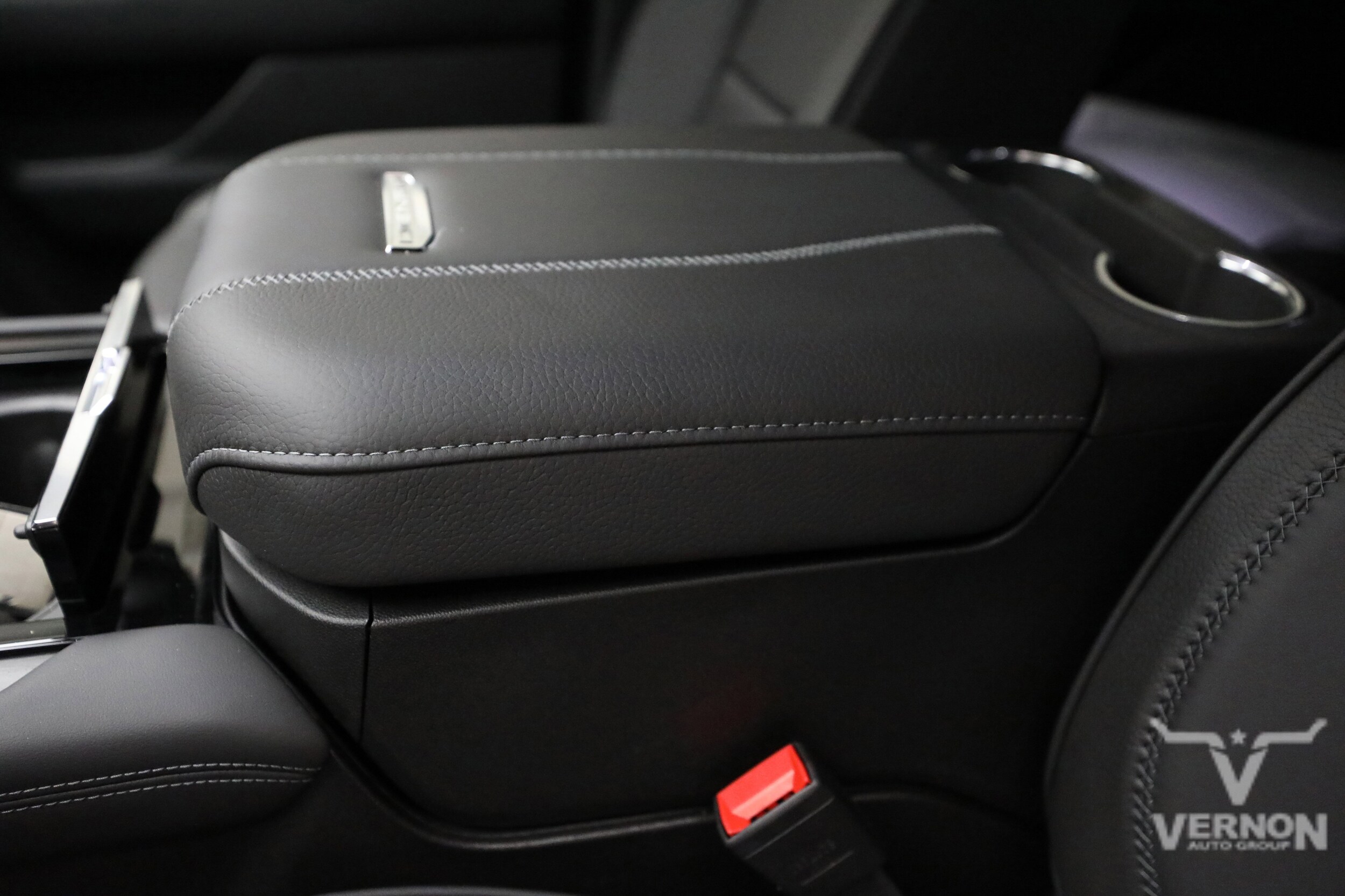 2026 GMC Yukon Denali - Photo 16