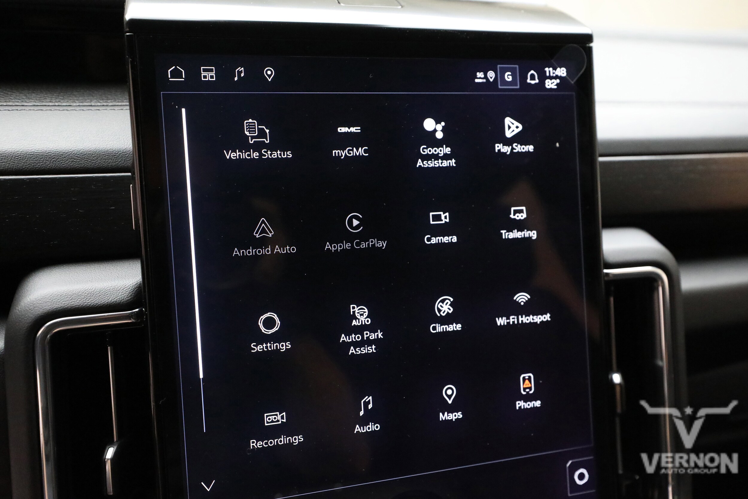 2026 GMC Yukon XL Denali - Photo 27