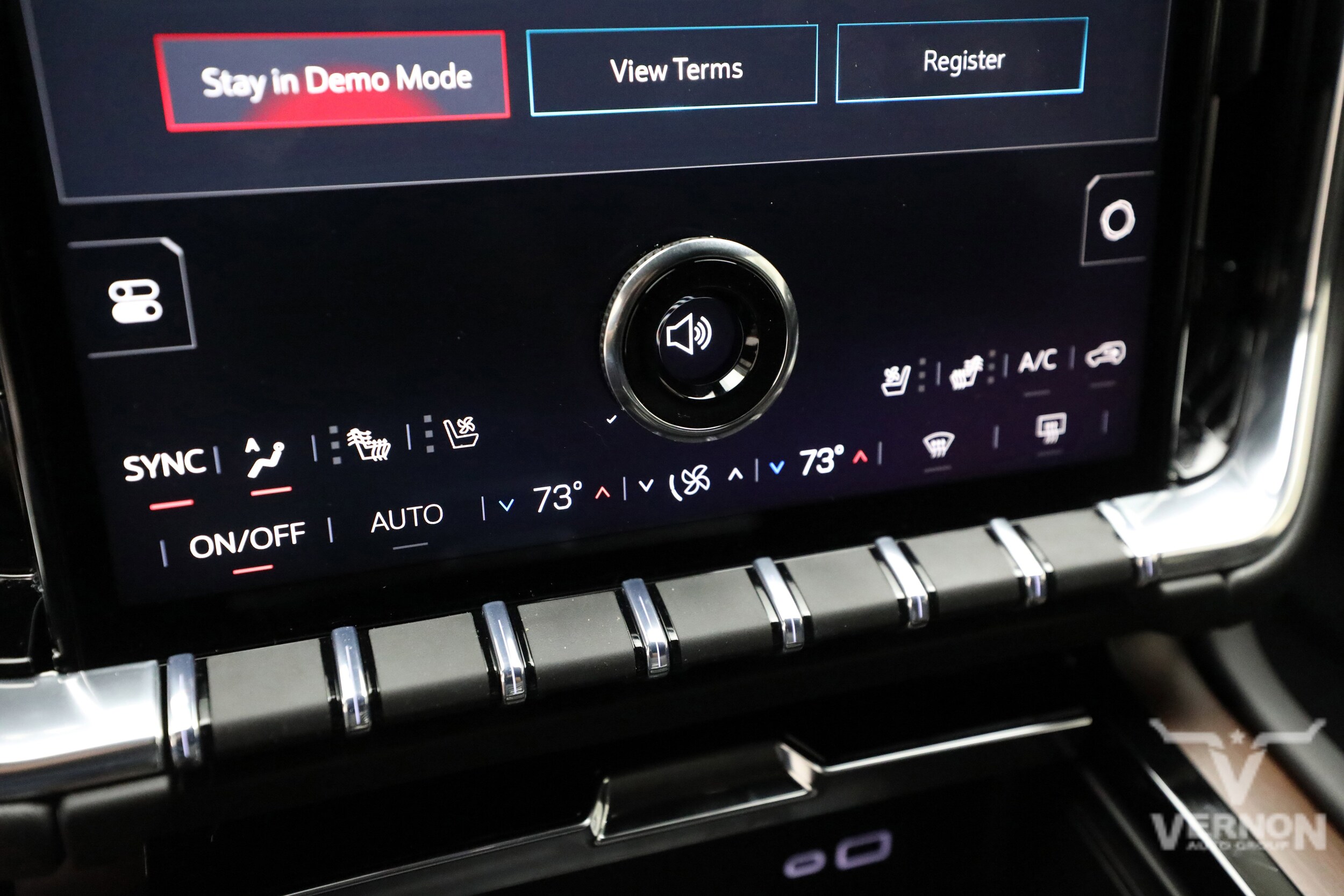 2026 GMC Yukon Denali - Photo 26
