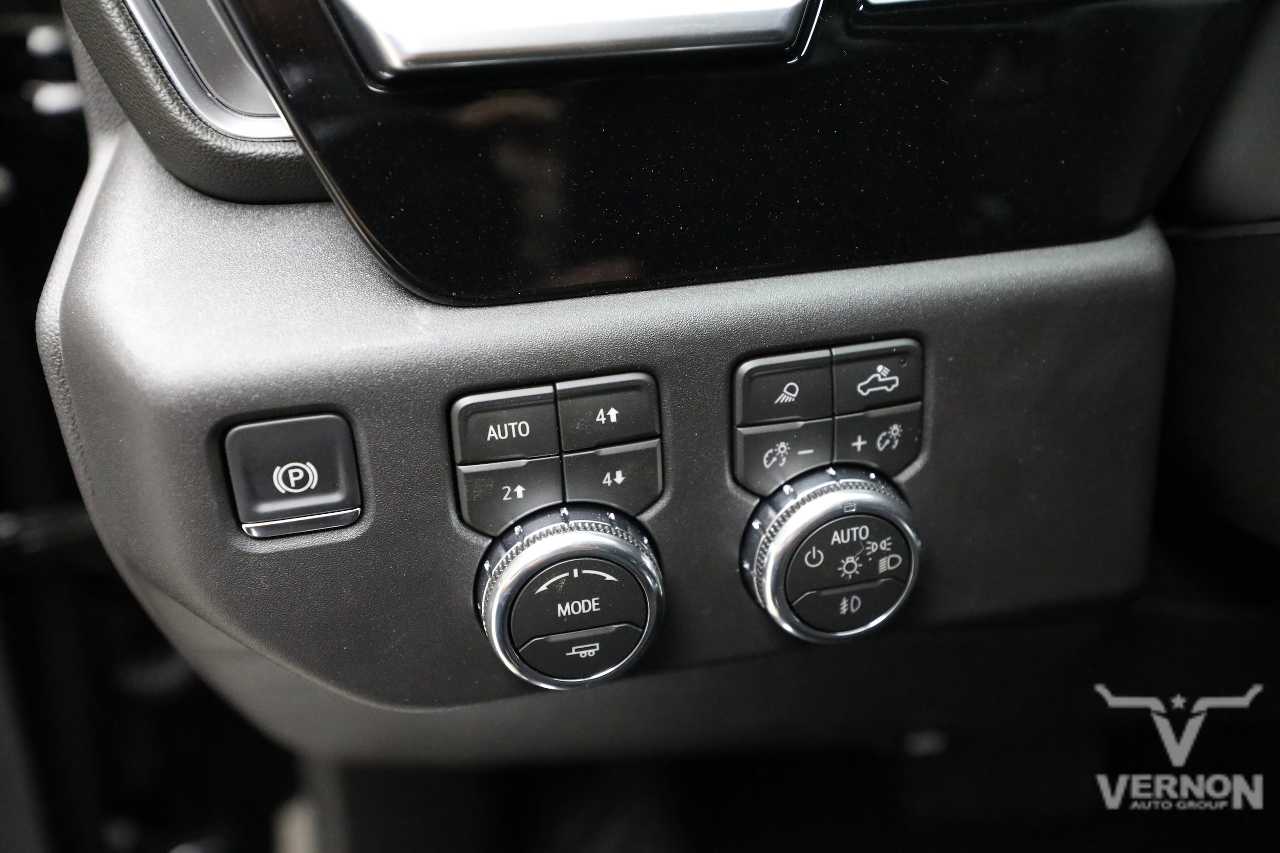 2026 GMC Sierra 1500 SLT - Photo 16