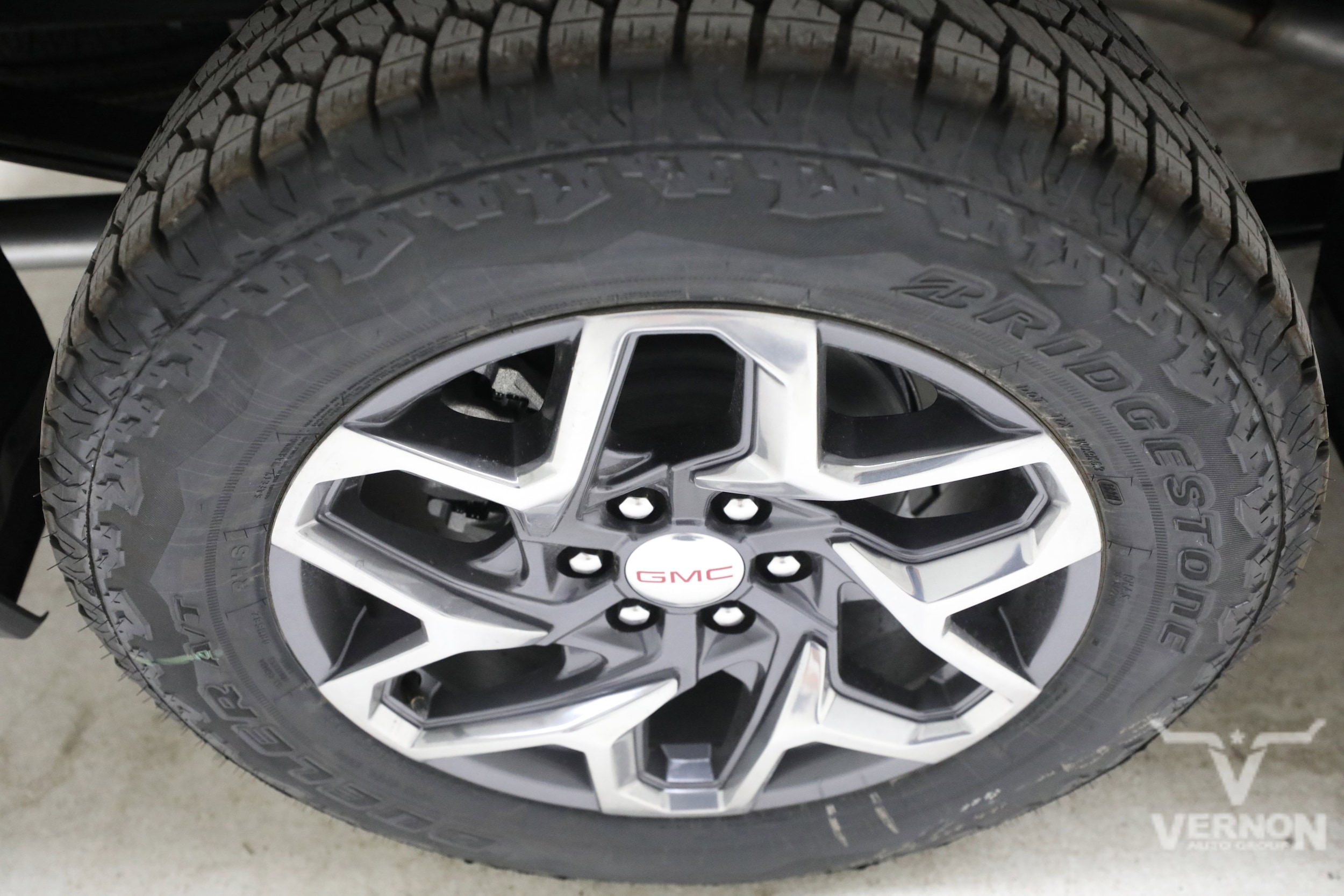 2026 GMC Sierra 1500 SLT - Photo 35