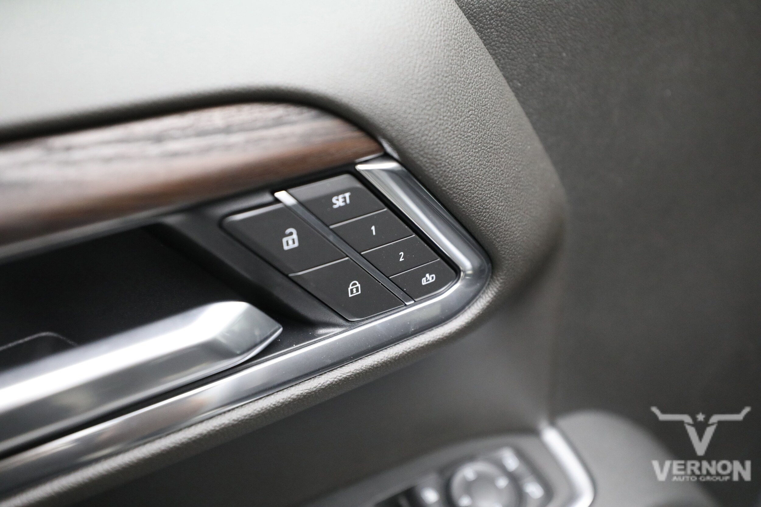 2026 GMC Sierra 1500 SLT - Photo 18