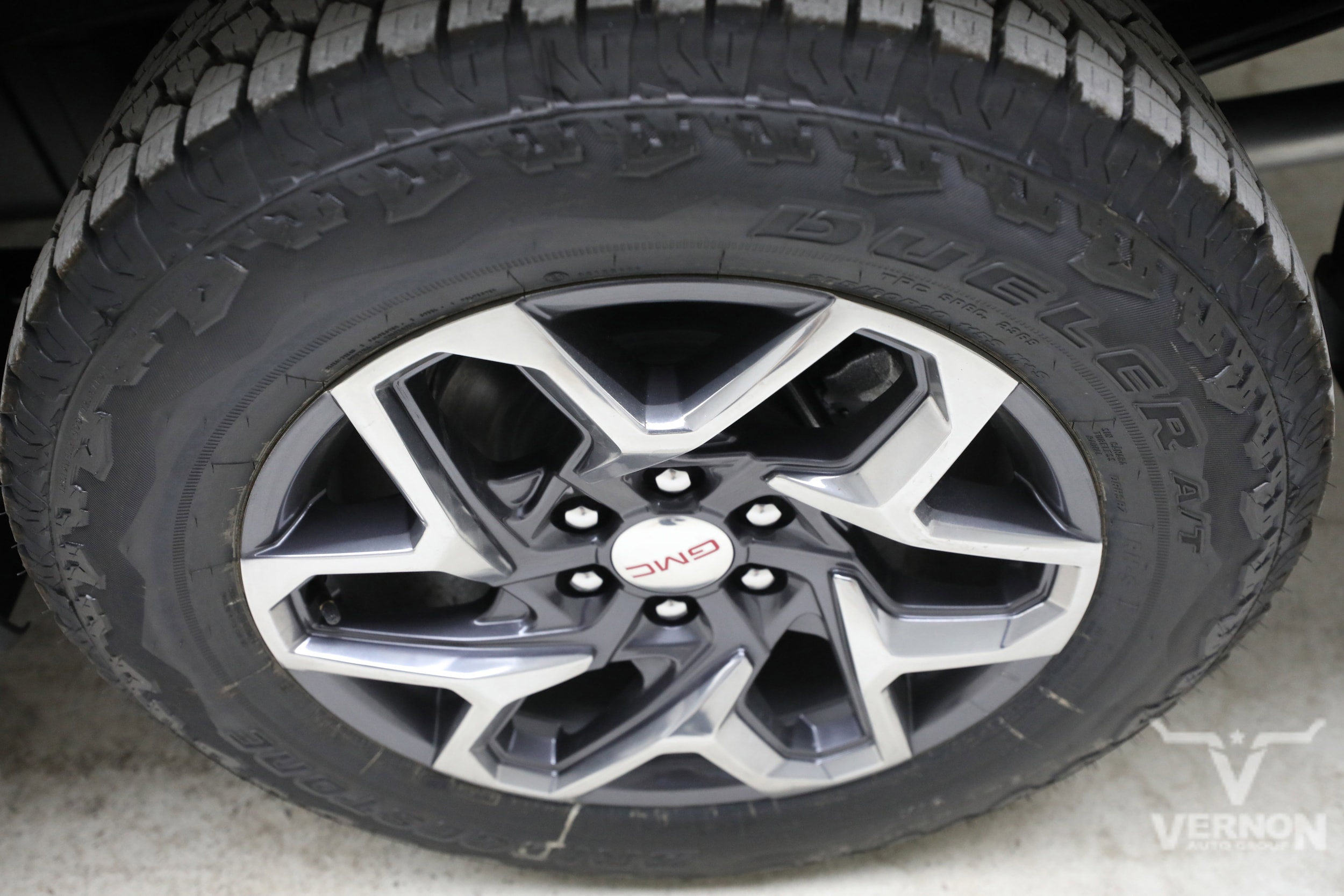 2026 GMC Sierra 1500 SLT - Photo 36