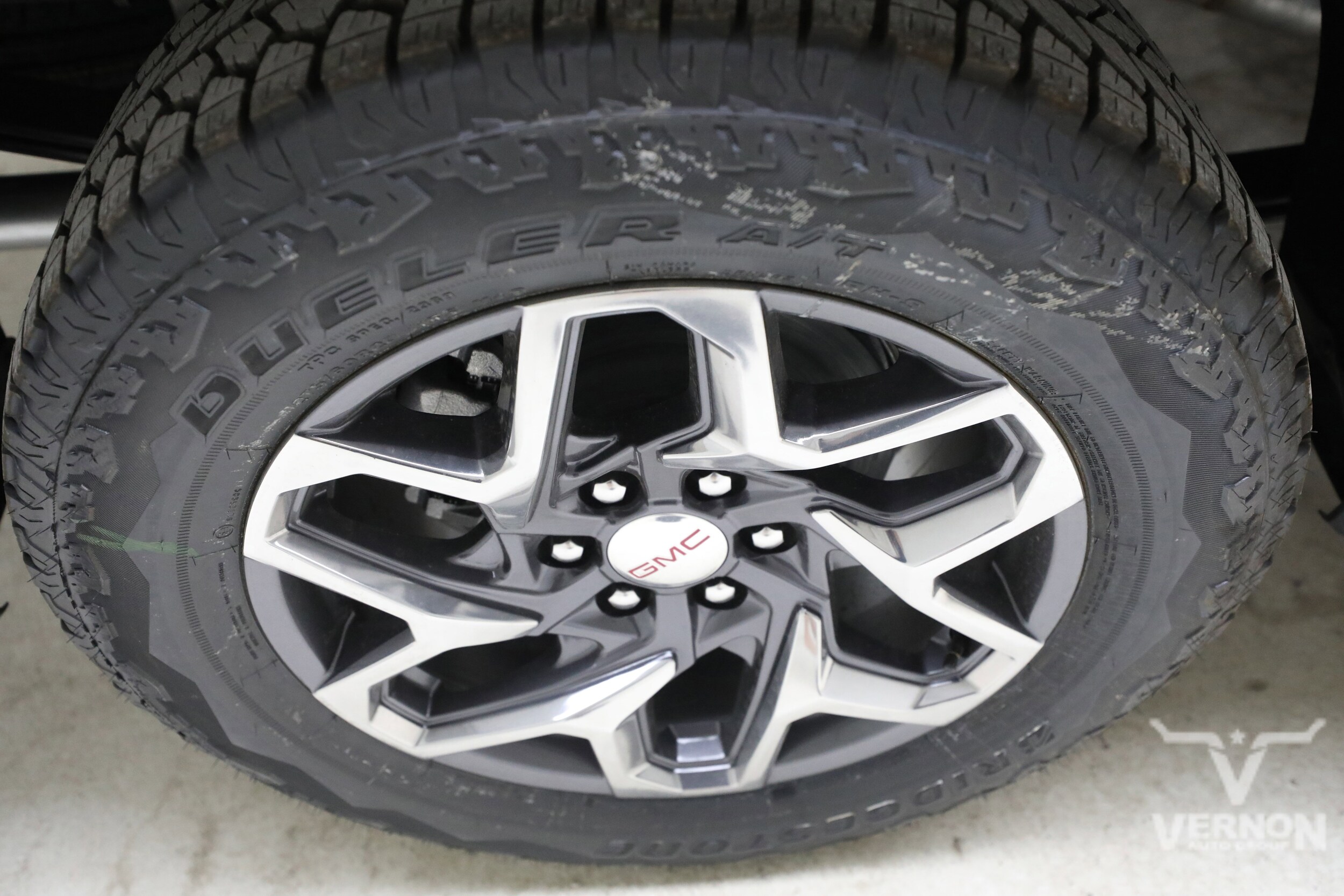 2026 GMC Sierra 1500 SLT - Photo 35