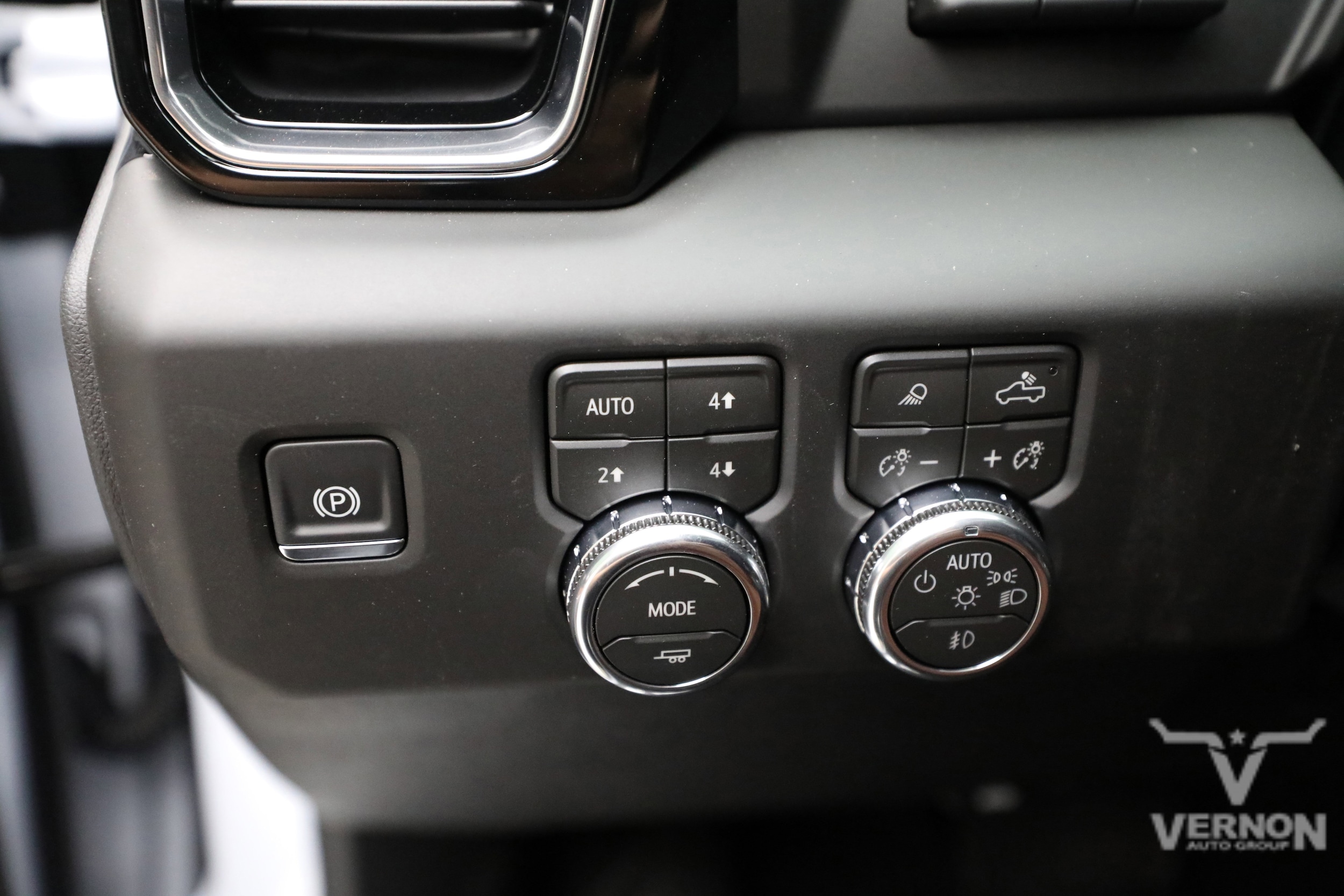 2026 GMC Sierra 2500HD Denali Ultimate - Photo 17