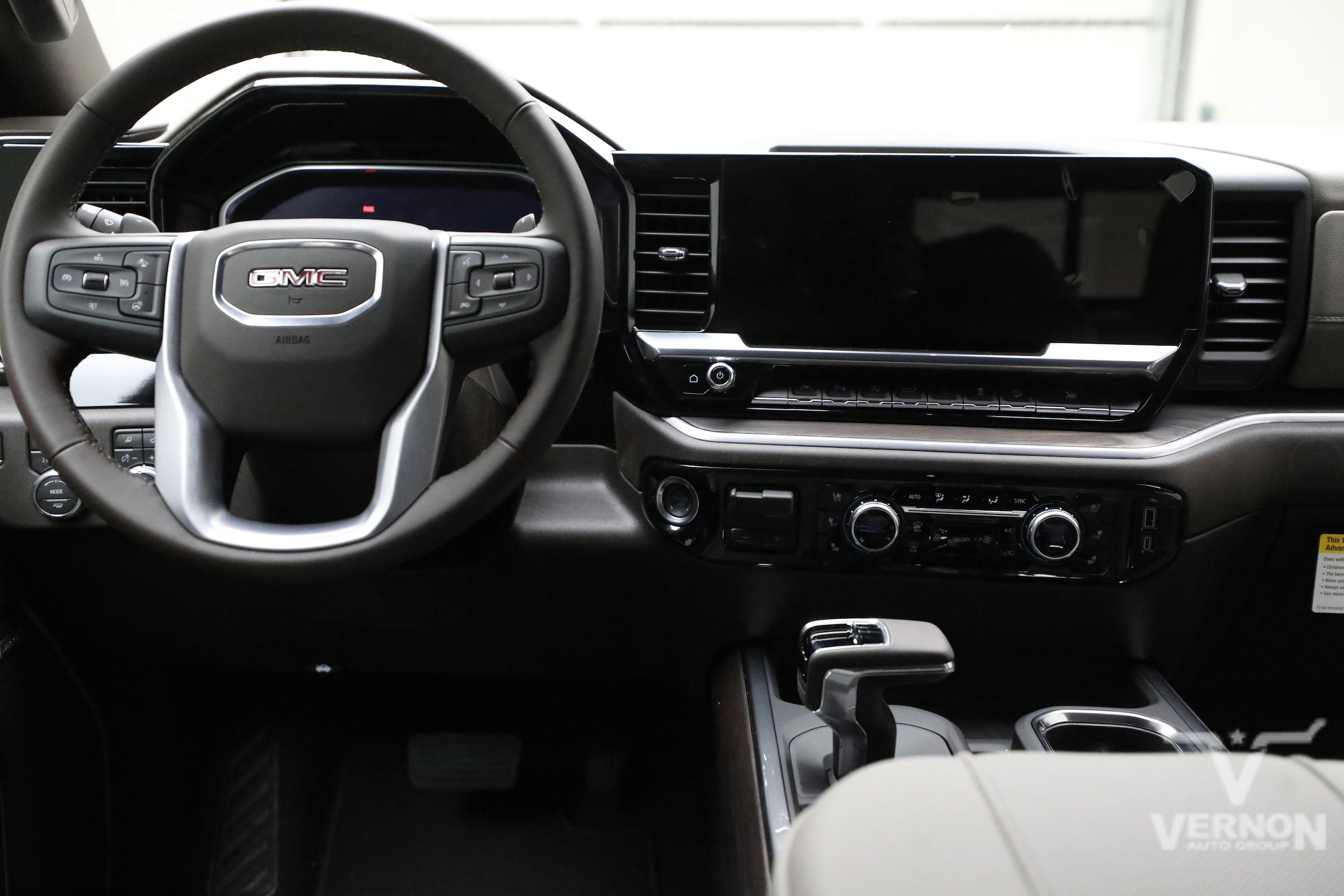 2026 GMC Sierra 1500 SLT - Photo 19