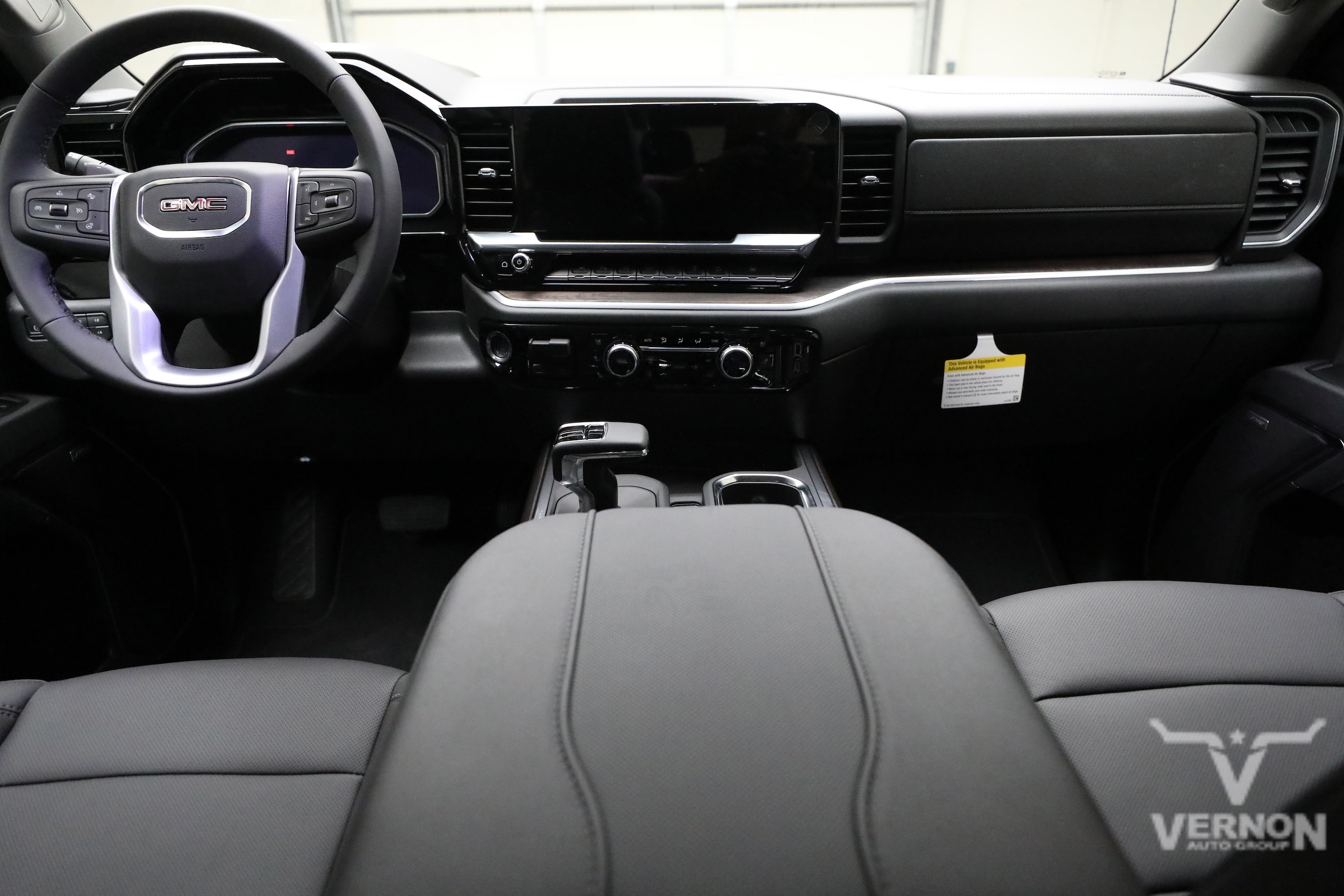 2026 GMC Sierra 1500 SLT - Photo 13