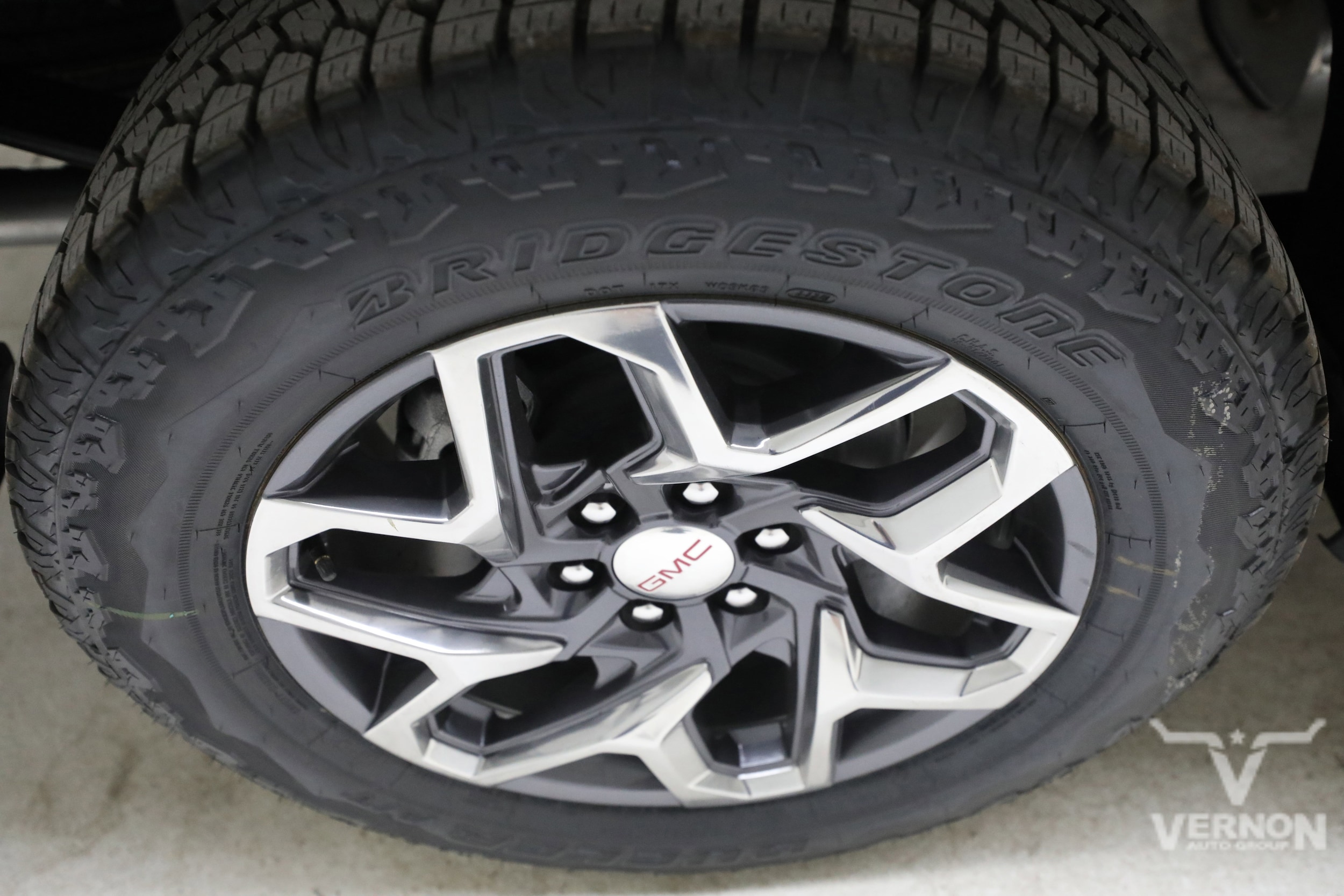 2026 GMC Sierra 1500 SLT - Photo 33