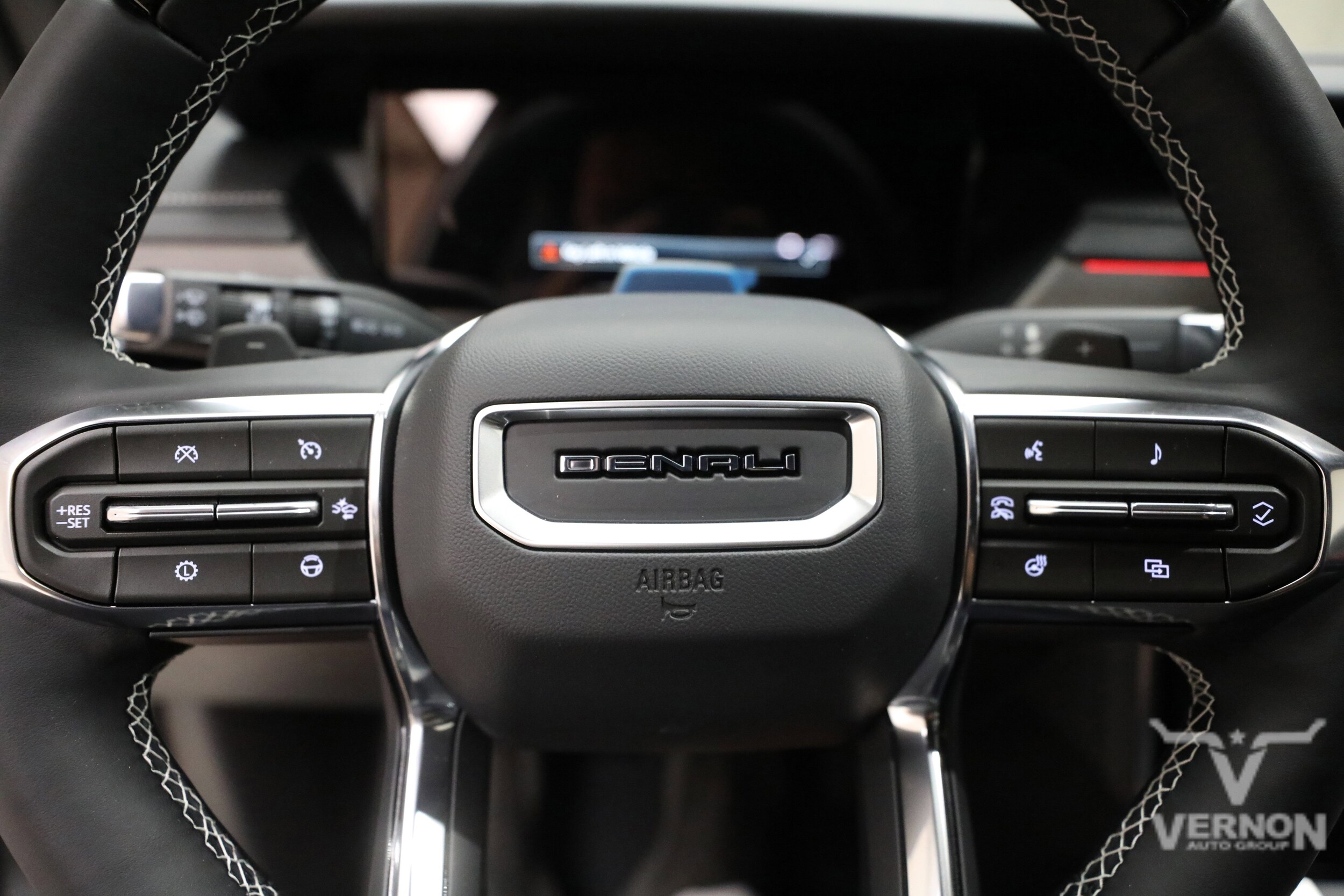 2026 GMC Acadia Denali - Photo 23