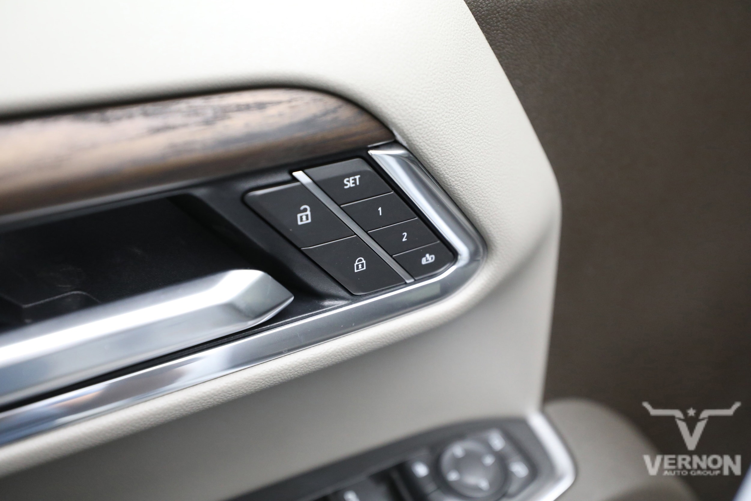 2026 GMC Sierra 1500 SLT - Photo 16