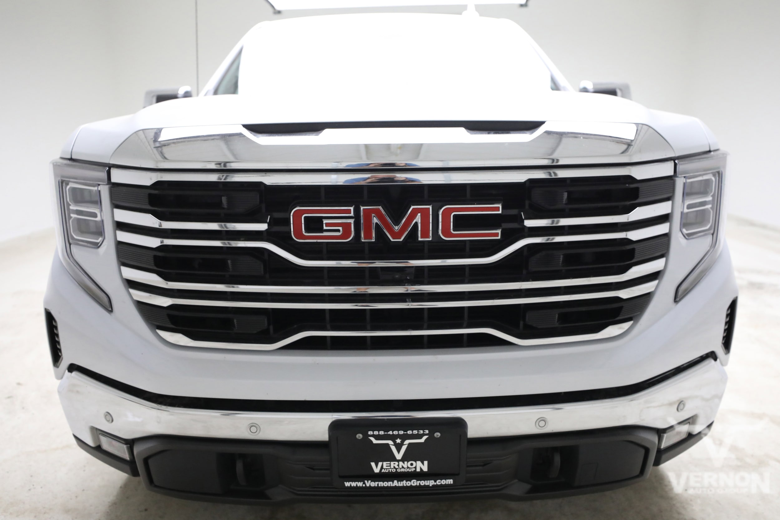 2026 GMC Sierra 1500 SLT - Photo 8
