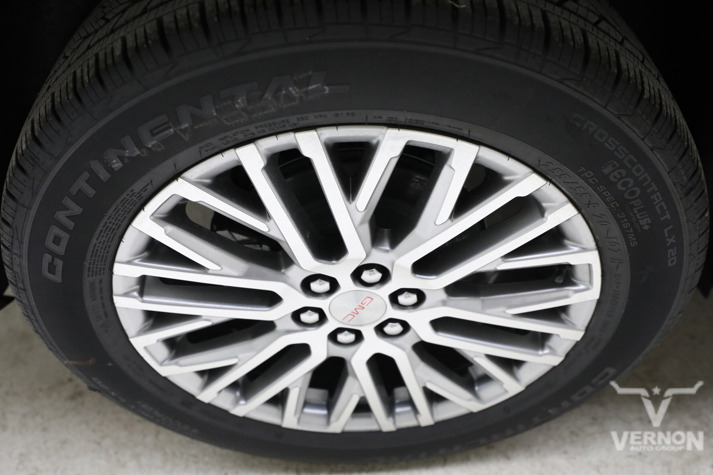 2026 GMC Acadia Denali - Photo 31