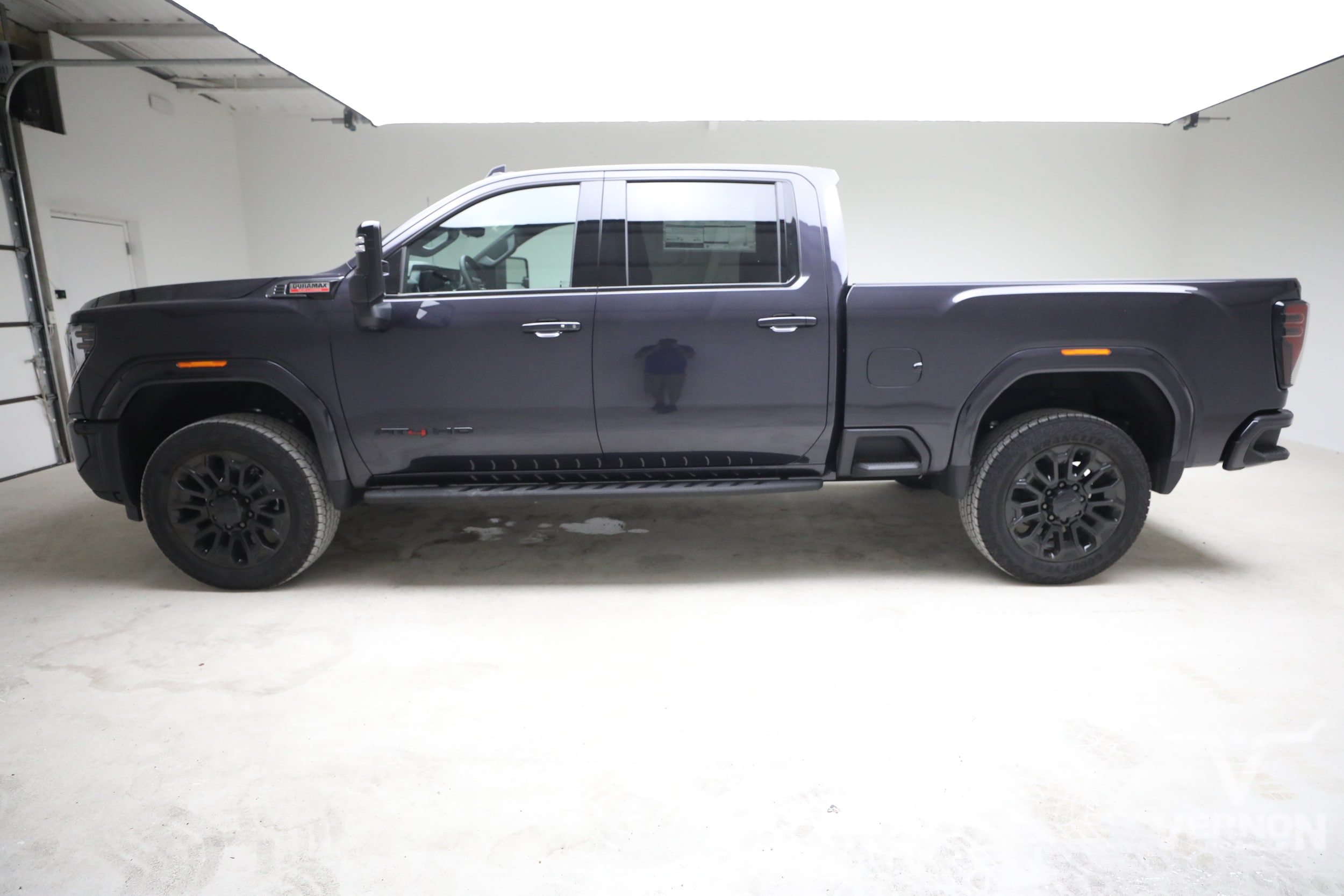 2026 GMC Sierra 2500HD AT4 - Photo 2