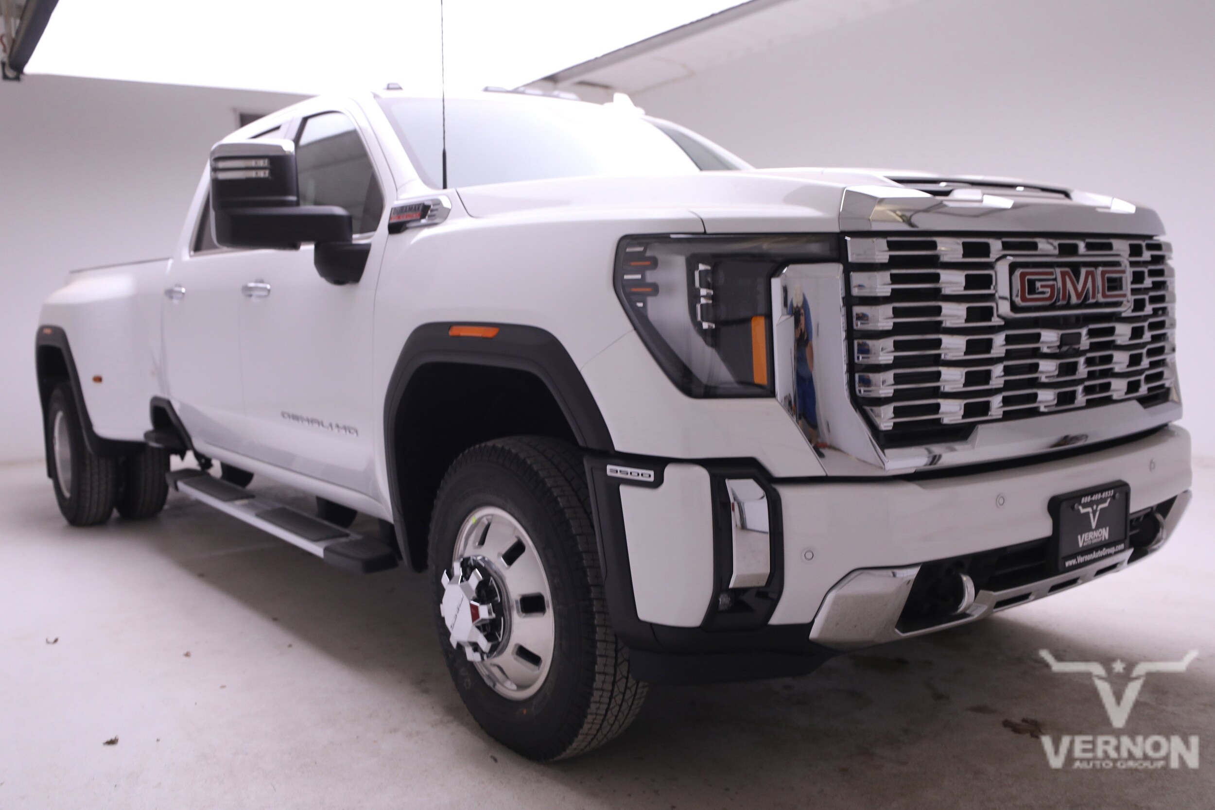 2026 GMC Sierra 3500HD Denali - Photo 7