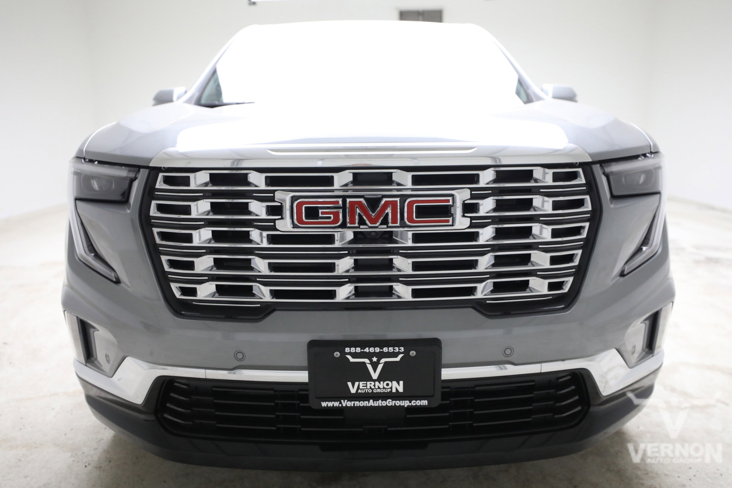 2026 GMC Acadia Denali - Photo 8