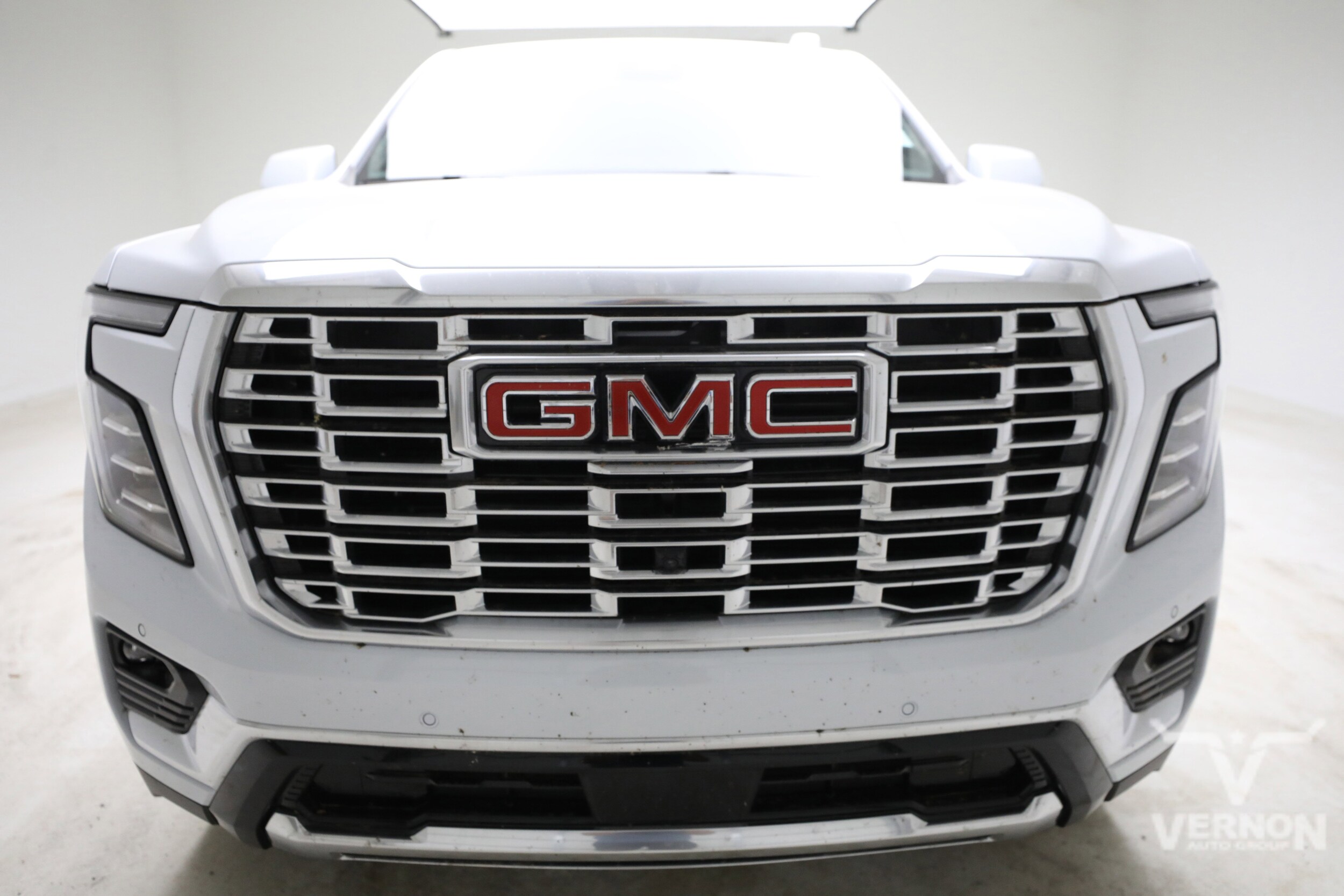 2026 GMC Yukon Denali - Photo 8