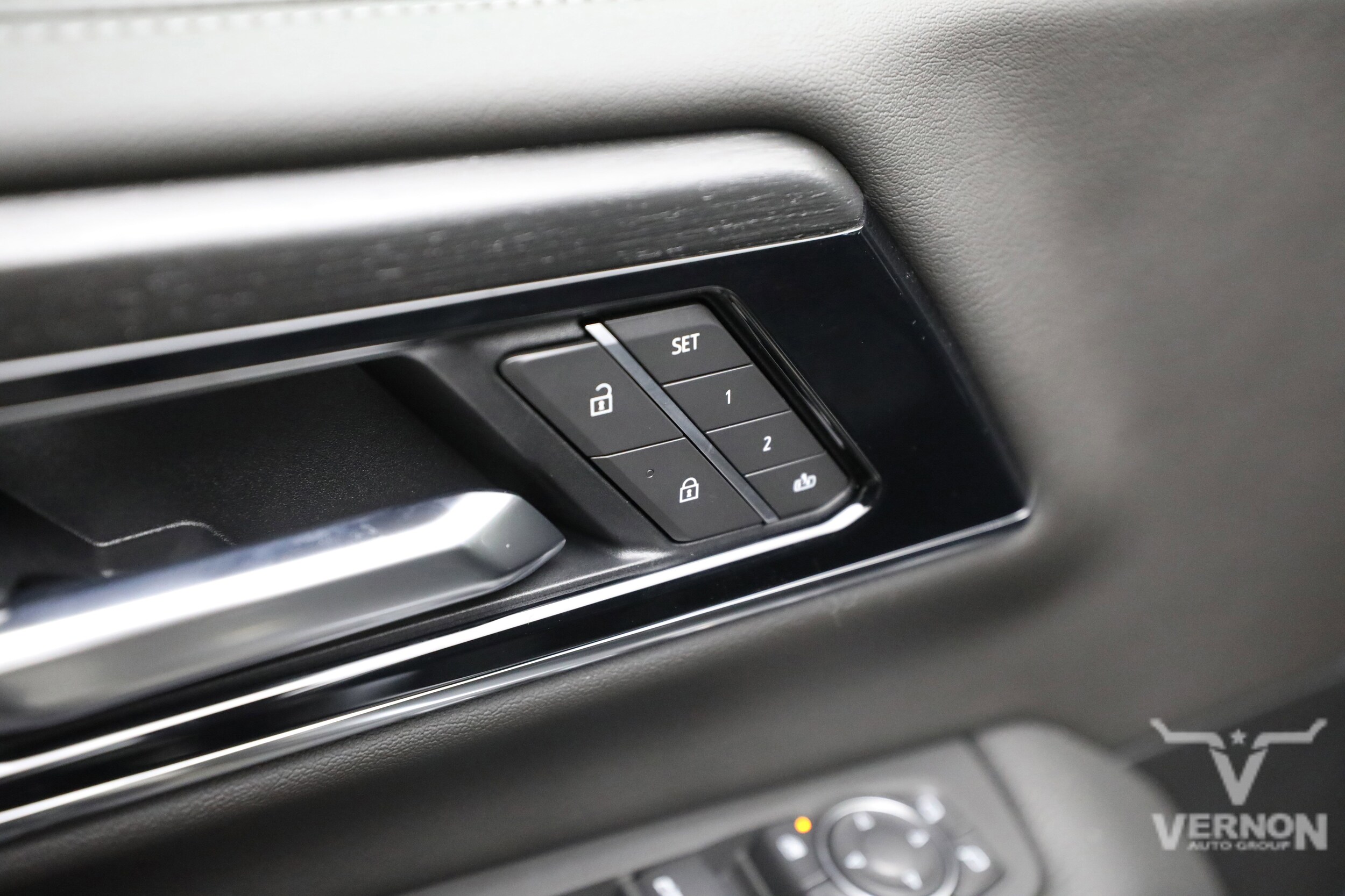 2026 GMC Yukon XL Denali - Photo 18