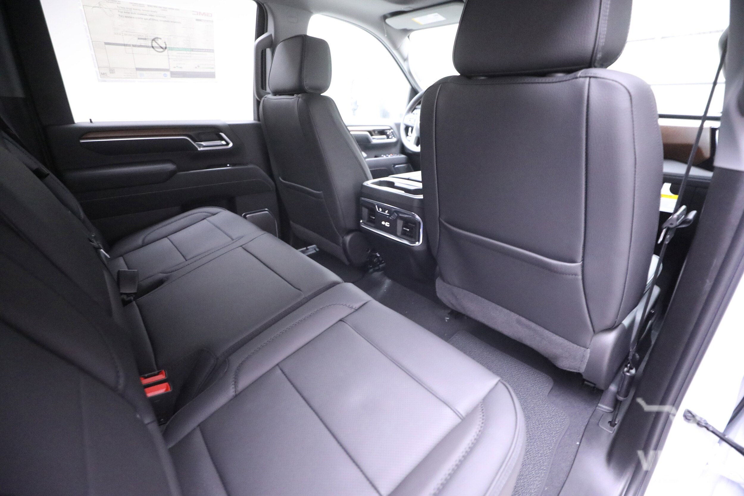 2026 GMC Sierra 3500HD Denali - Photo 12