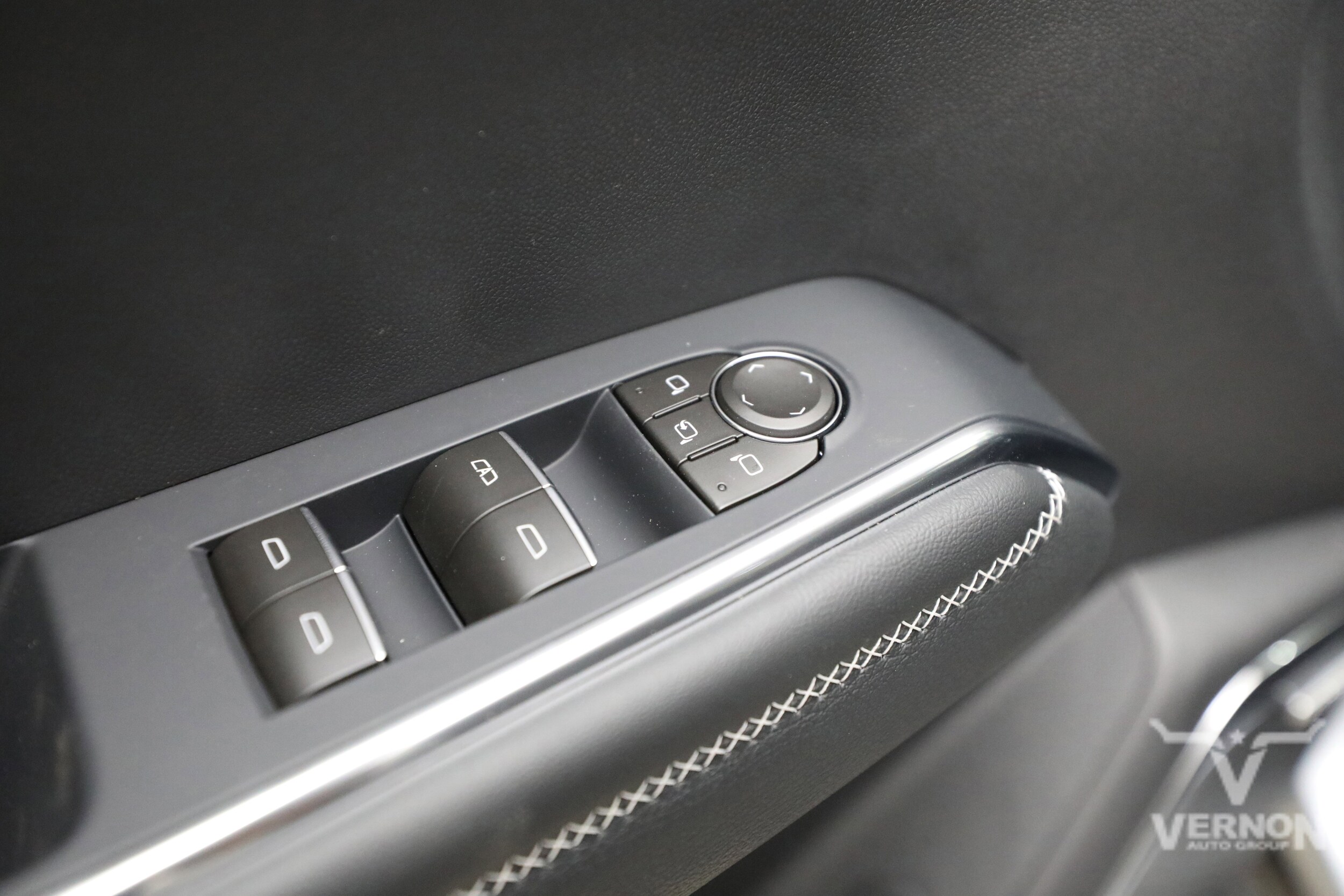 2026 GMC Acadia Denali - Photo 19