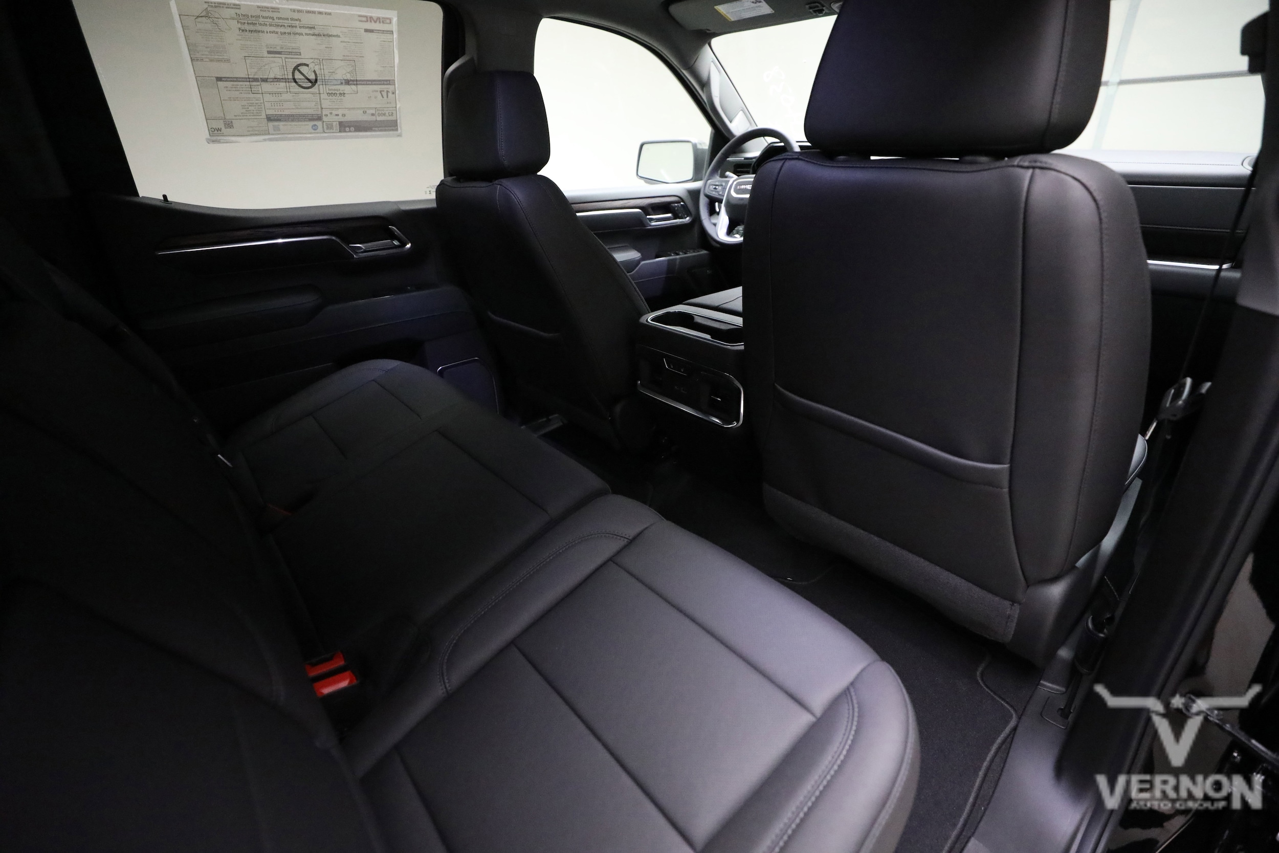 2026 GMC Sierra 1500 SLT - Photo 12