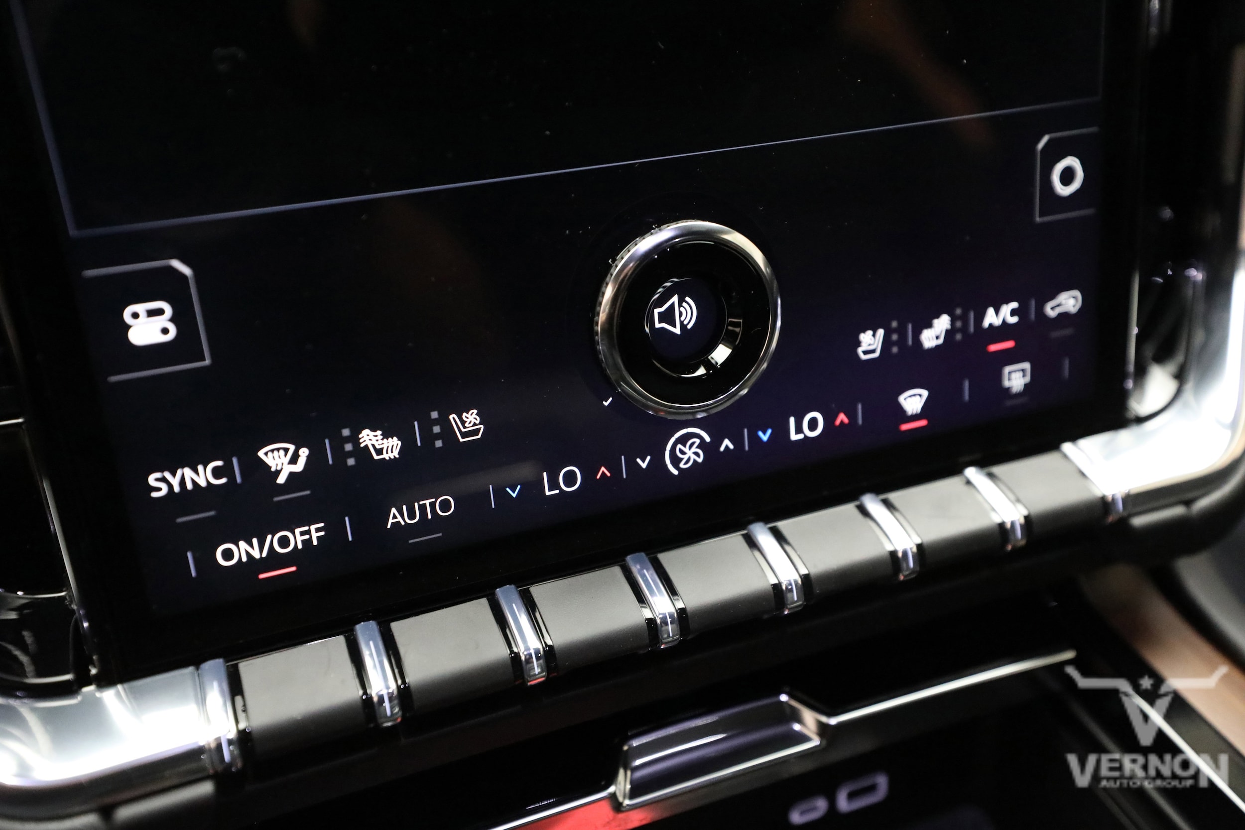 2026 GMC Yukon XL Denali - Photo 24