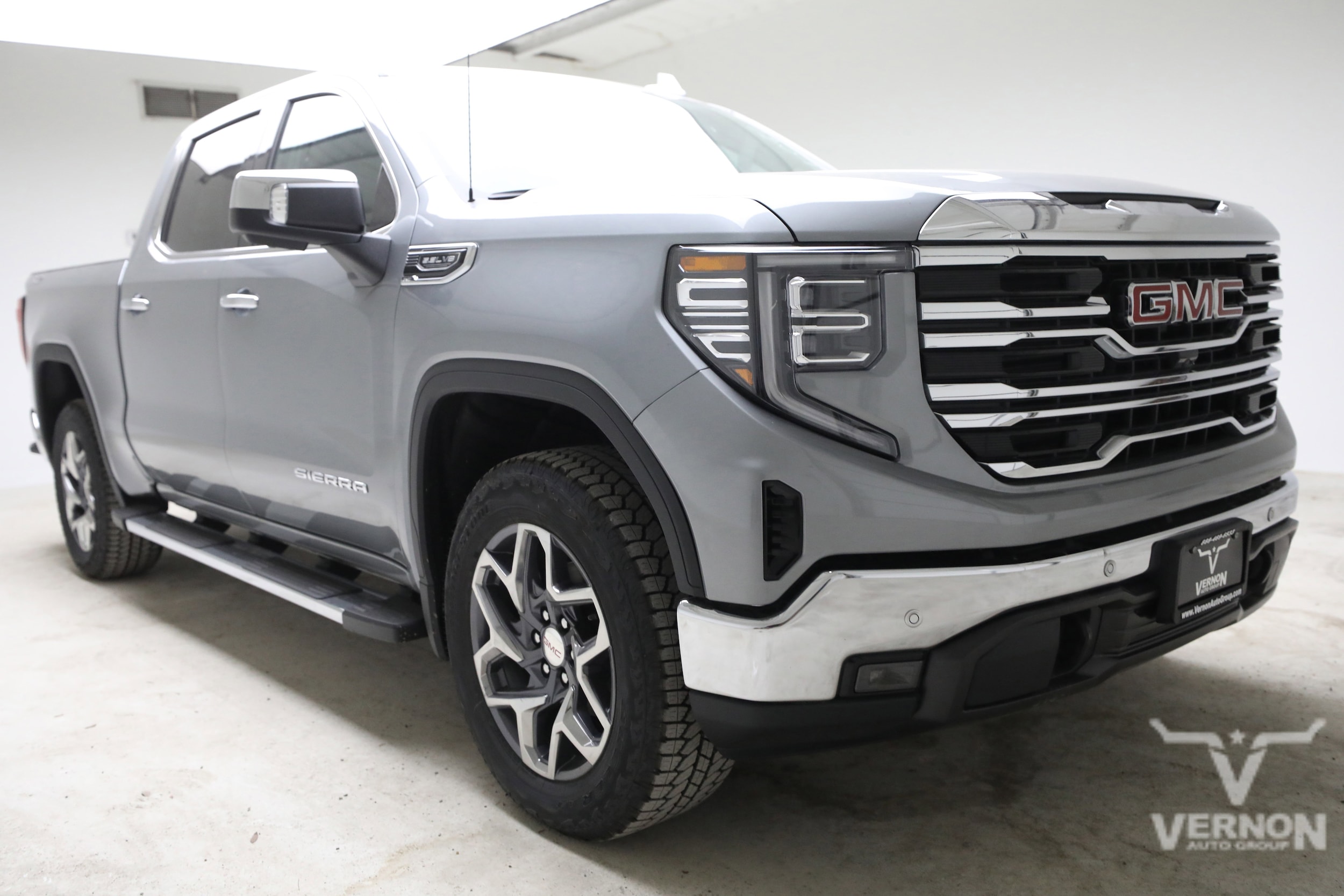2026 GMC Sierra 1500 SLT - Photo 7