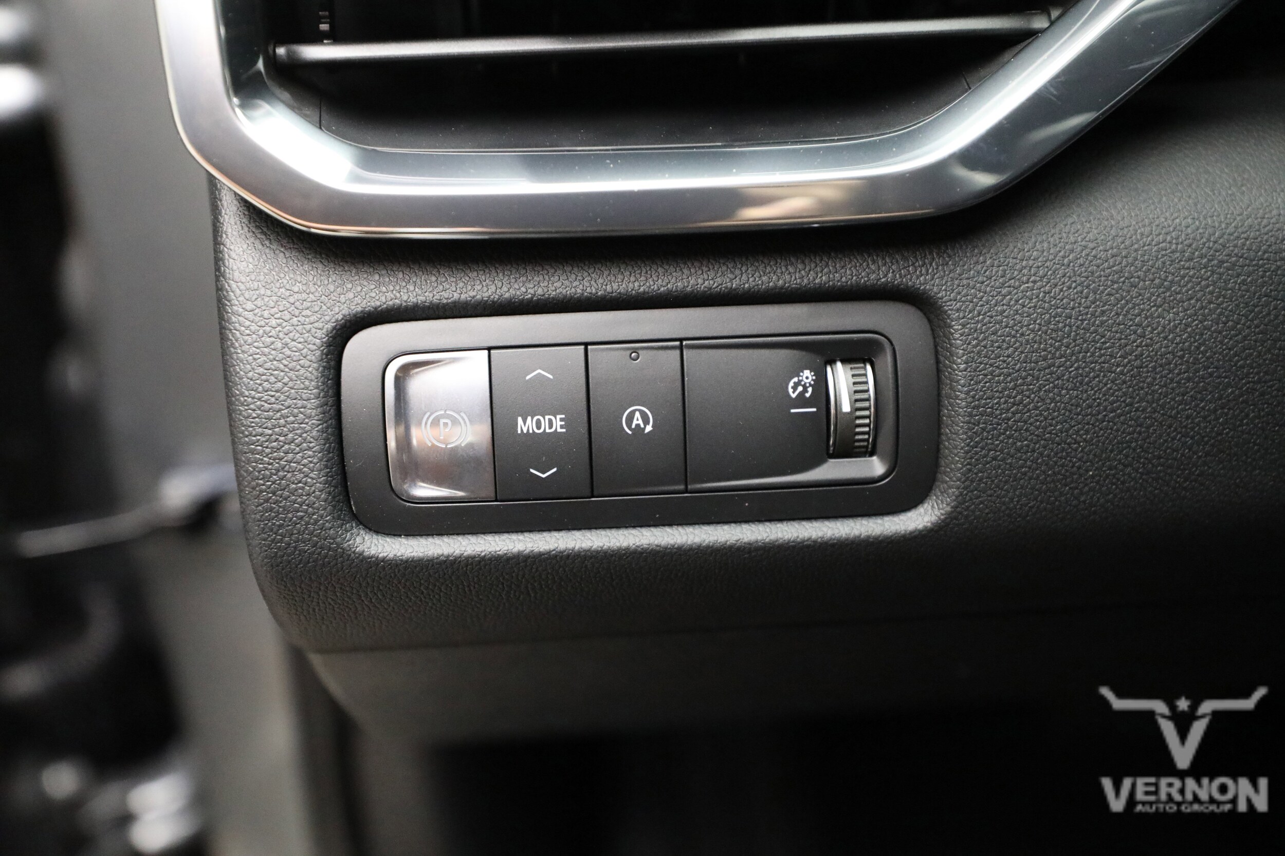 2026 GMC Acadia Denali - Photo 17