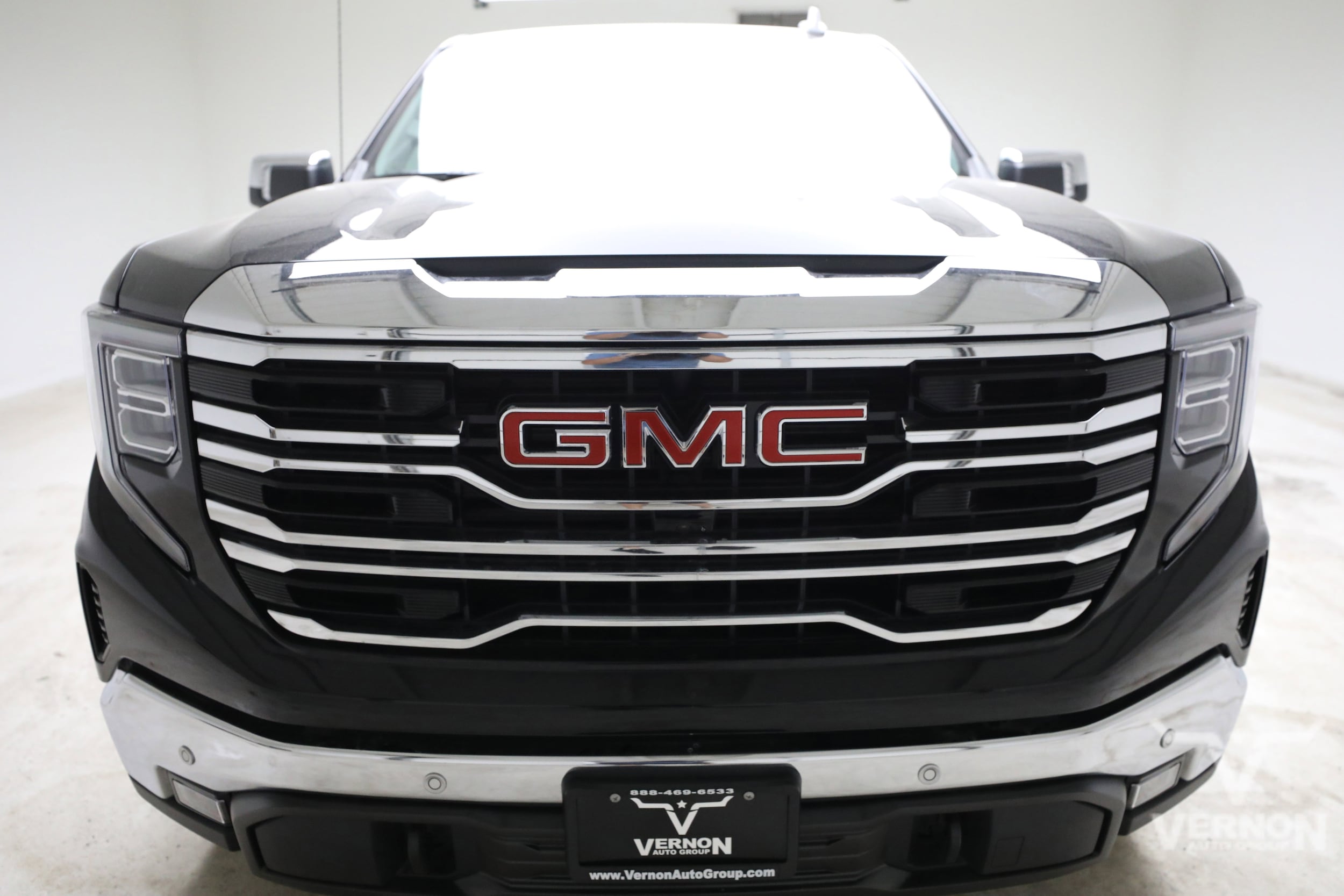 2026 GMC Sierra 1500 SLT - Photo 8