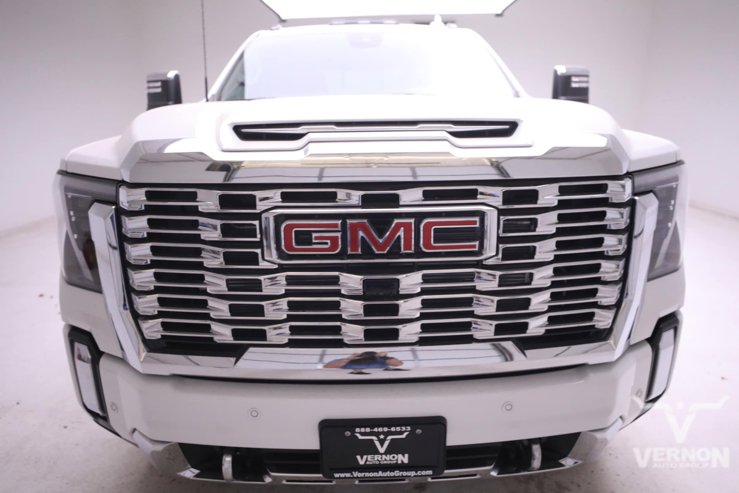2026 GMC Sierra 3500HD Denali - Photo 8