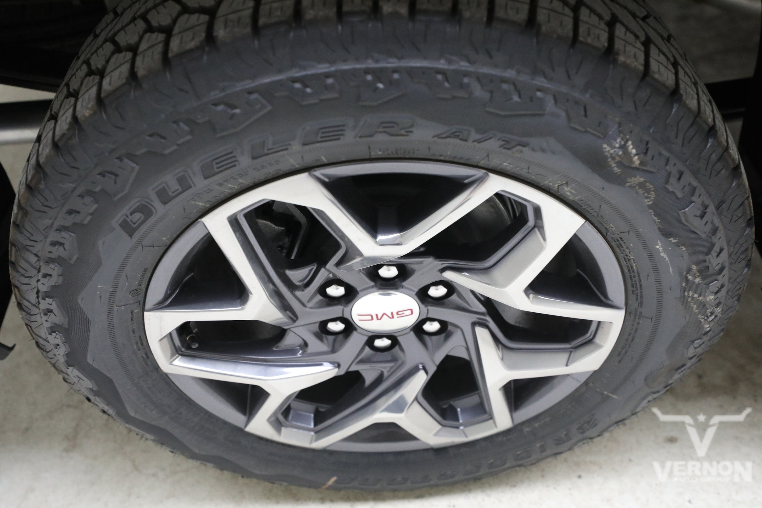 2026 GMC Sierra 1500 SLT - Photo 35