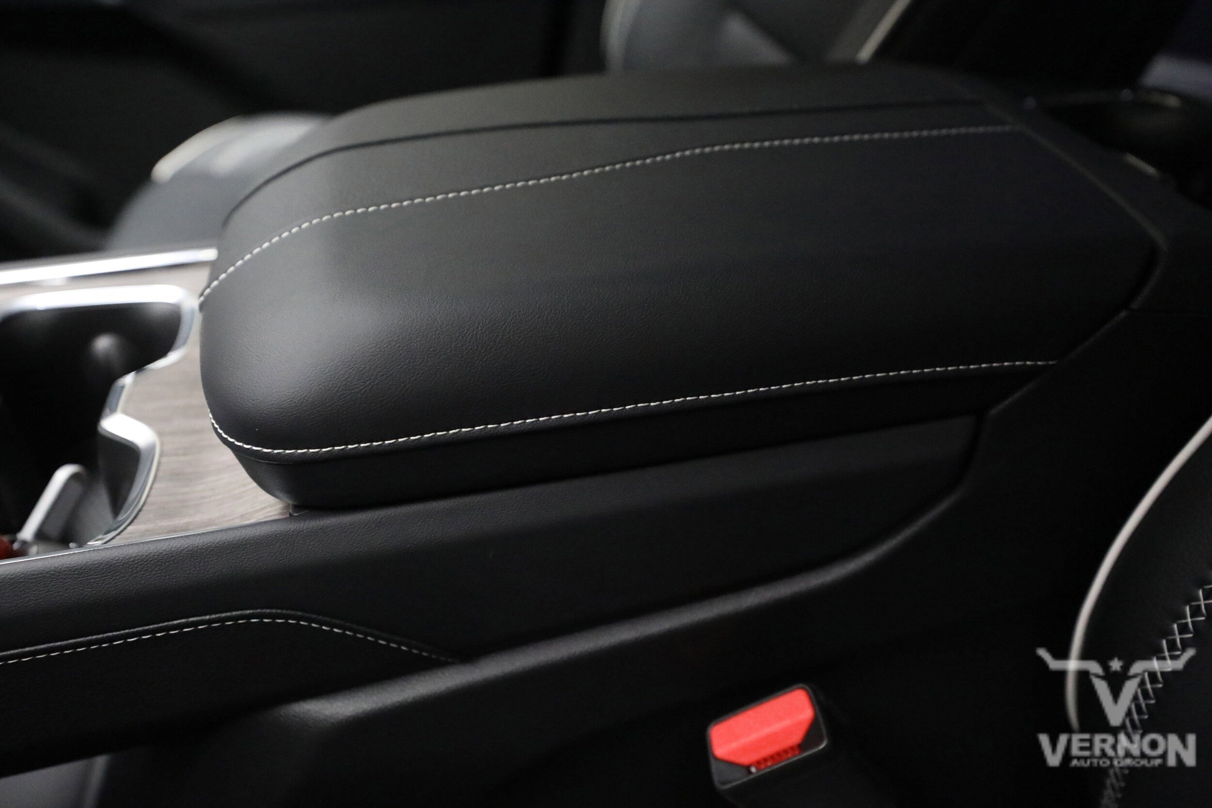 2026 GMC Acadia Denali - Photo 16