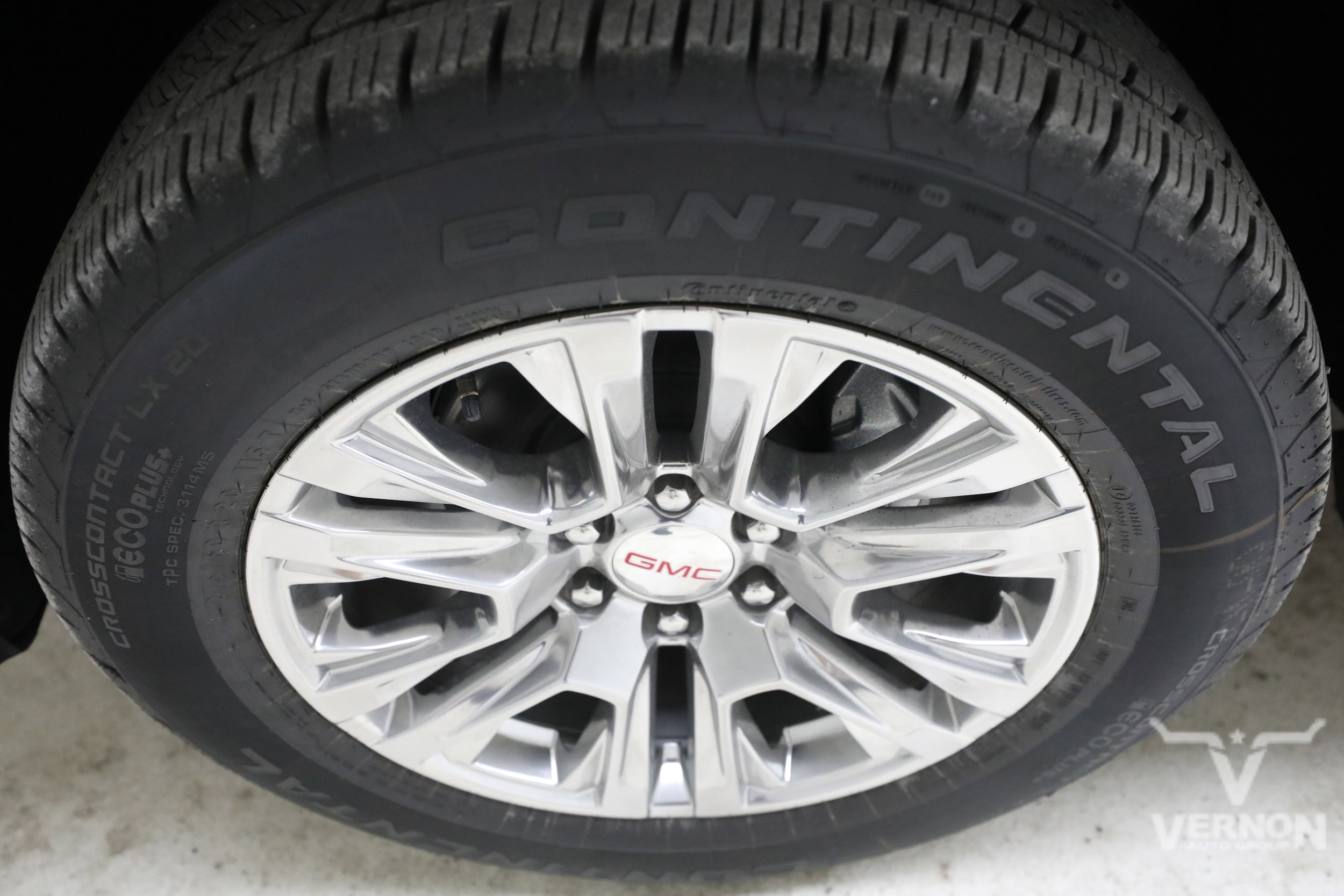 2026 GMC Yukon XL Denali - Photo 30