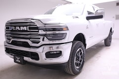 2025 Ram 3500 LARAMIE CREW CAB 4X4 8' BOX Pickup